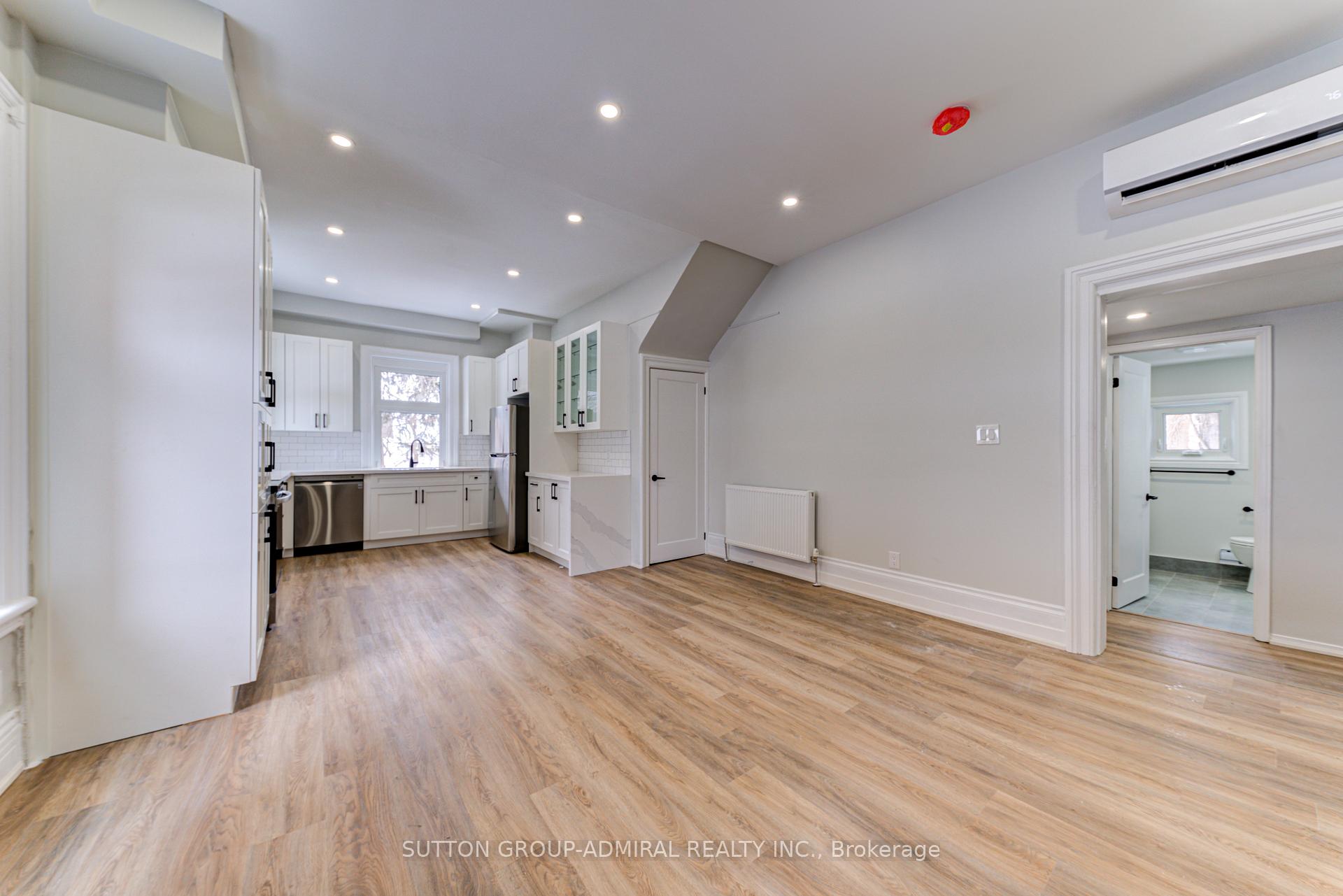 Photo 8 of Unit 3, 167 Collier Street, Barrie, North Shore — HOMEH