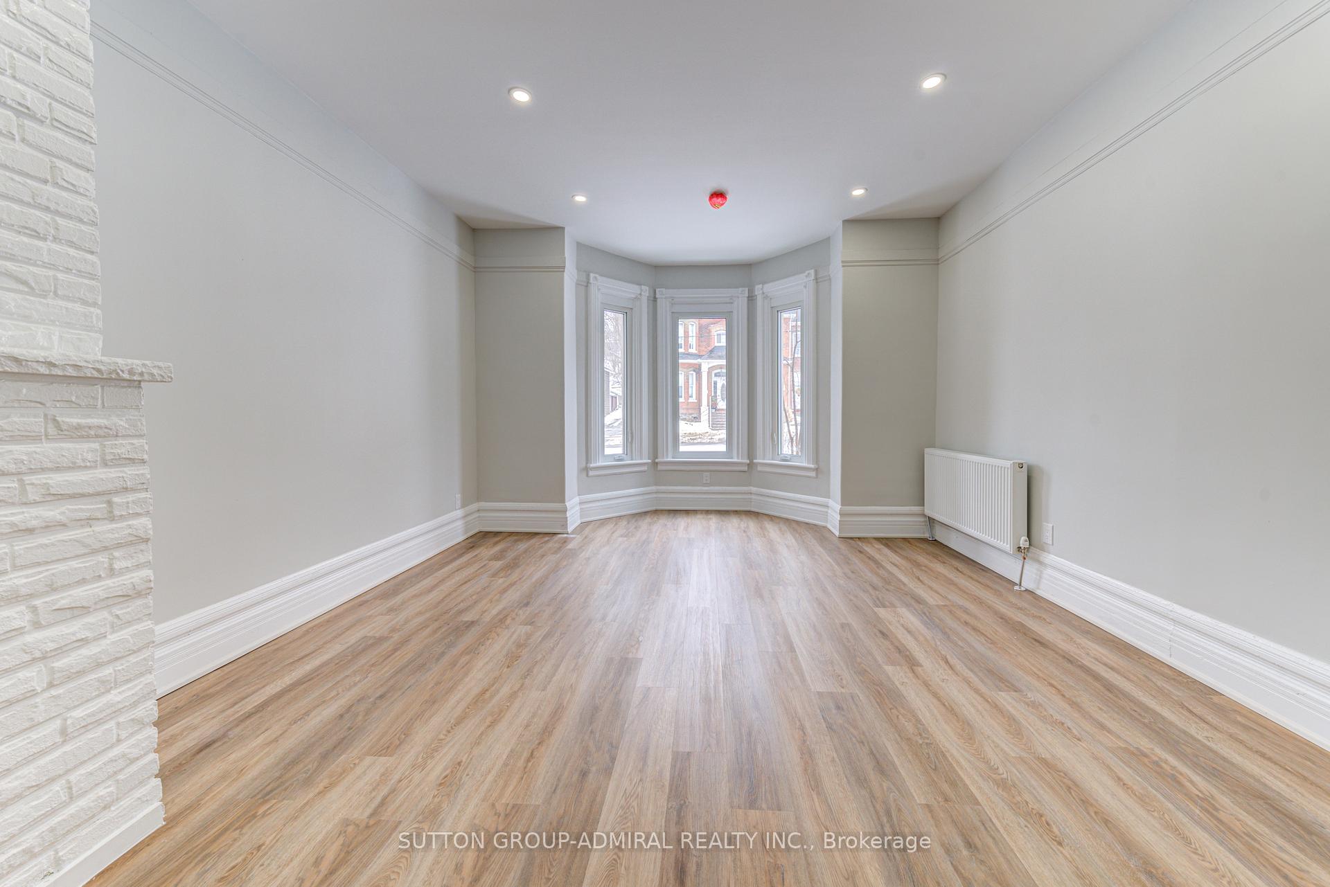 Photo 20 of Unit 3, 167 Collier Street, Barrie, North Shore — HOMEH