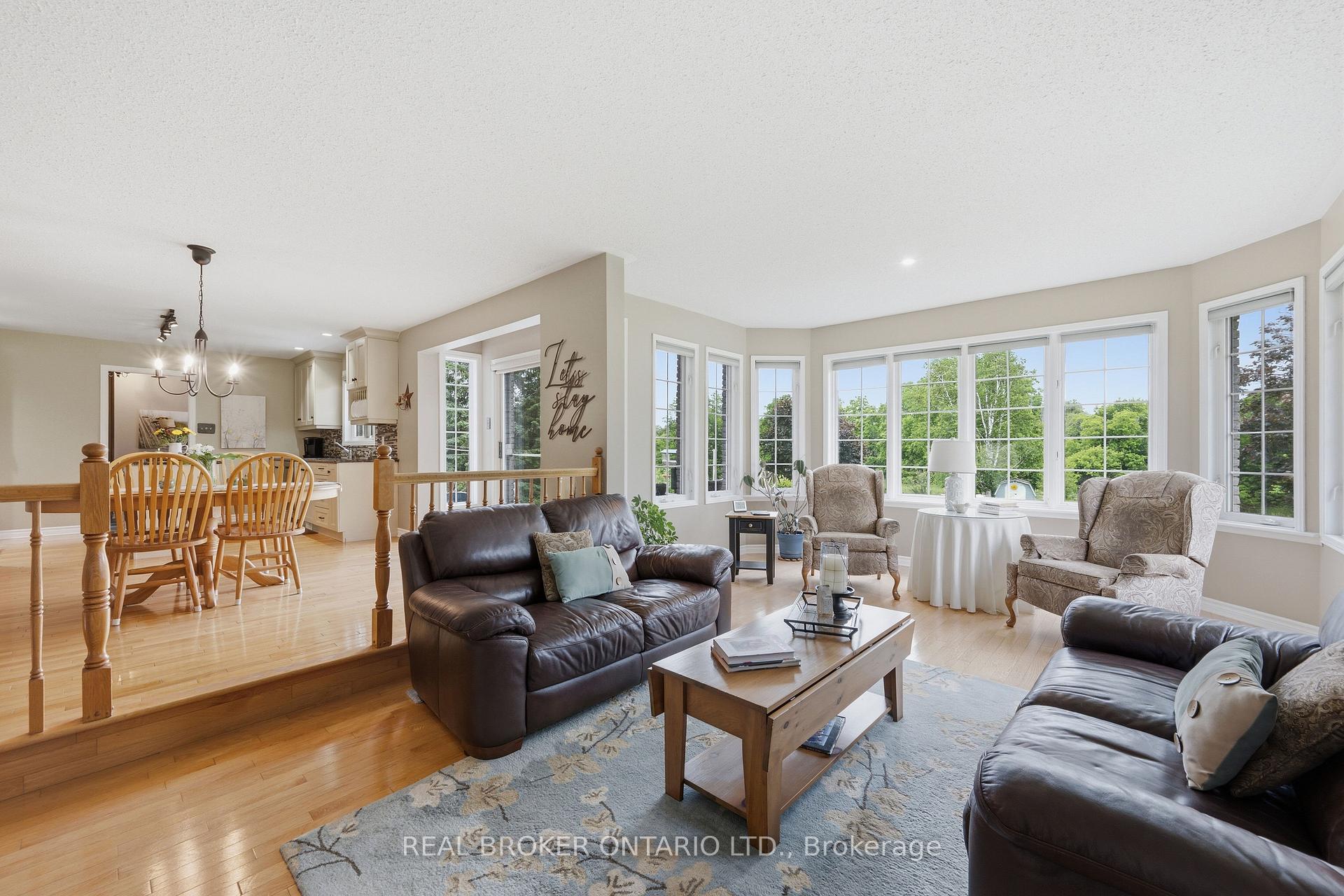 Photo 10 of 10532 Main Street, North Dundas, North Dundas (Mountain) Twp — HOMEH