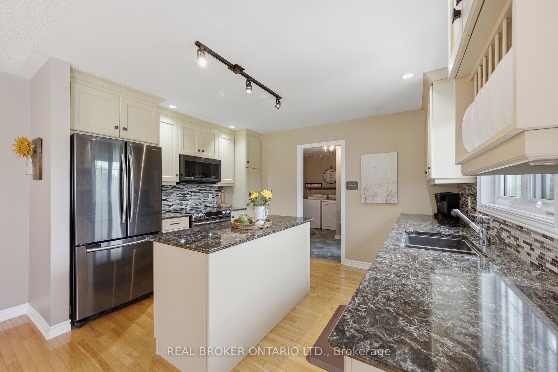 Photo 17 of 10532 Main Street, North Dundas, North Dundas (Mountain) Twp — HOMEH