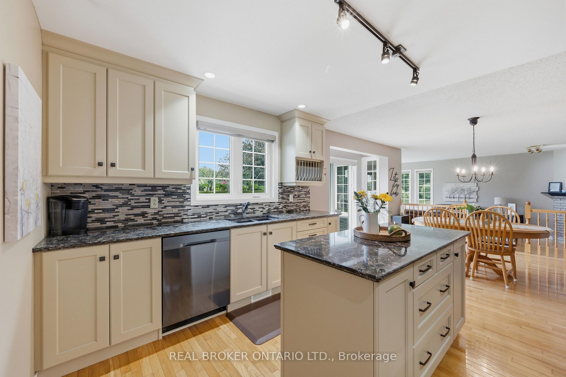 Photo 19 of 10532 Main Street, North Dundas, North Dundas (Mountain) Twp — HOMEH