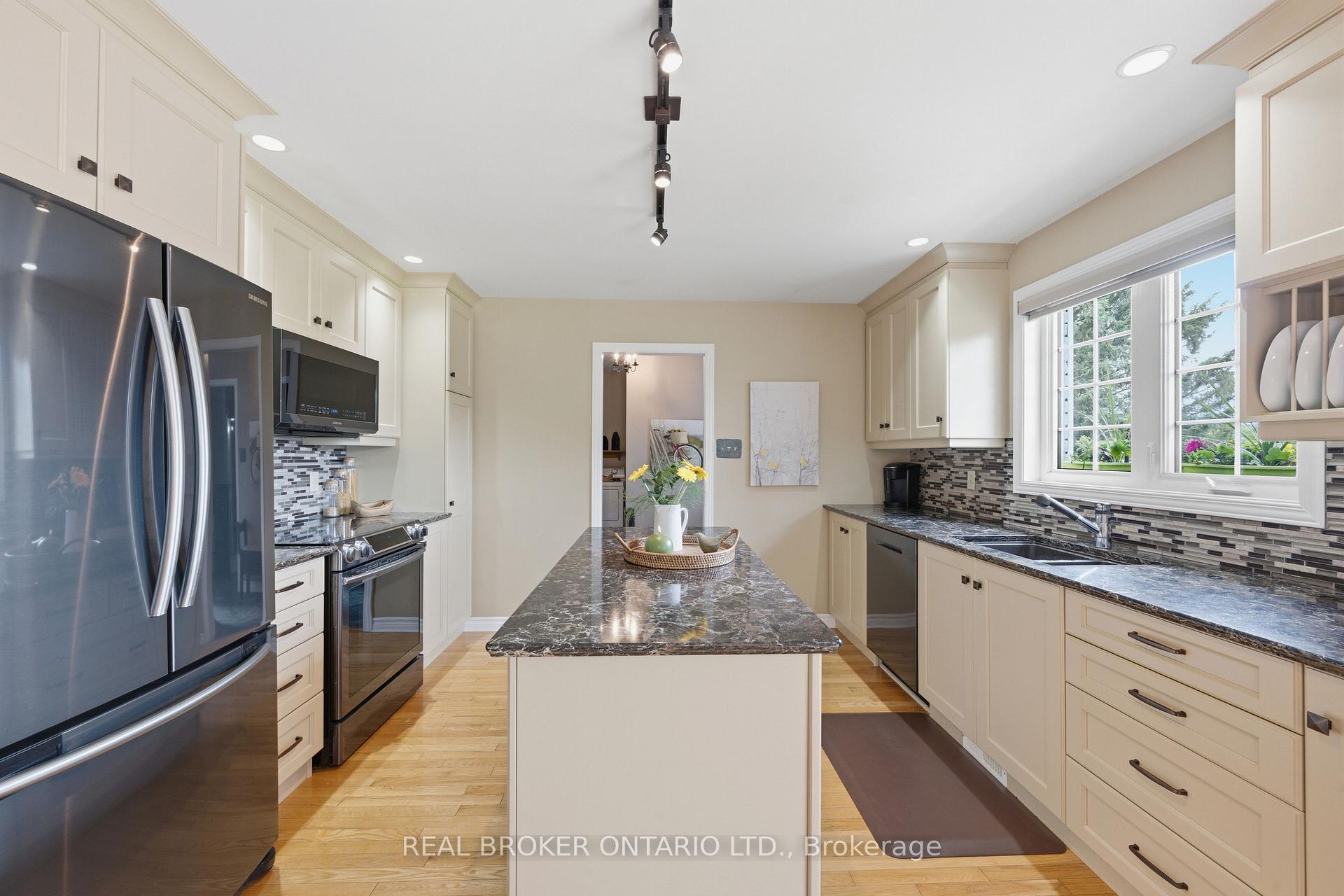 Photo 22 of 10532 Main Street, North Dundas, North Dundas (Mountain) Twp — HOMEH