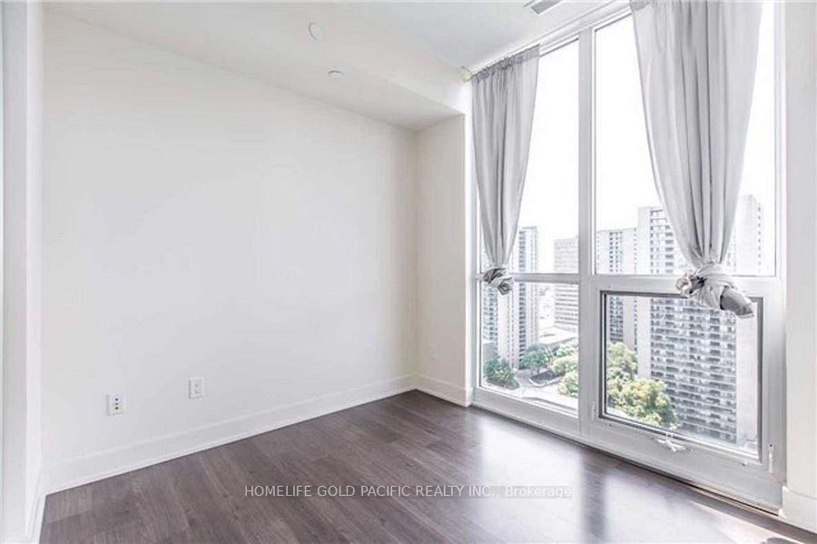 Photo 9 of Unit 2107, 88 Sheppard Avenue E, North York, Willowdale East — HOMEH