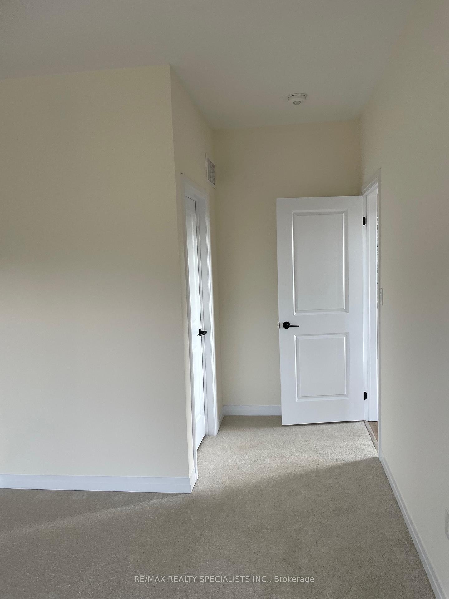 Photo 11 of 39 De La Roche Drive, Vaughan, Vellore Village — HOMEH