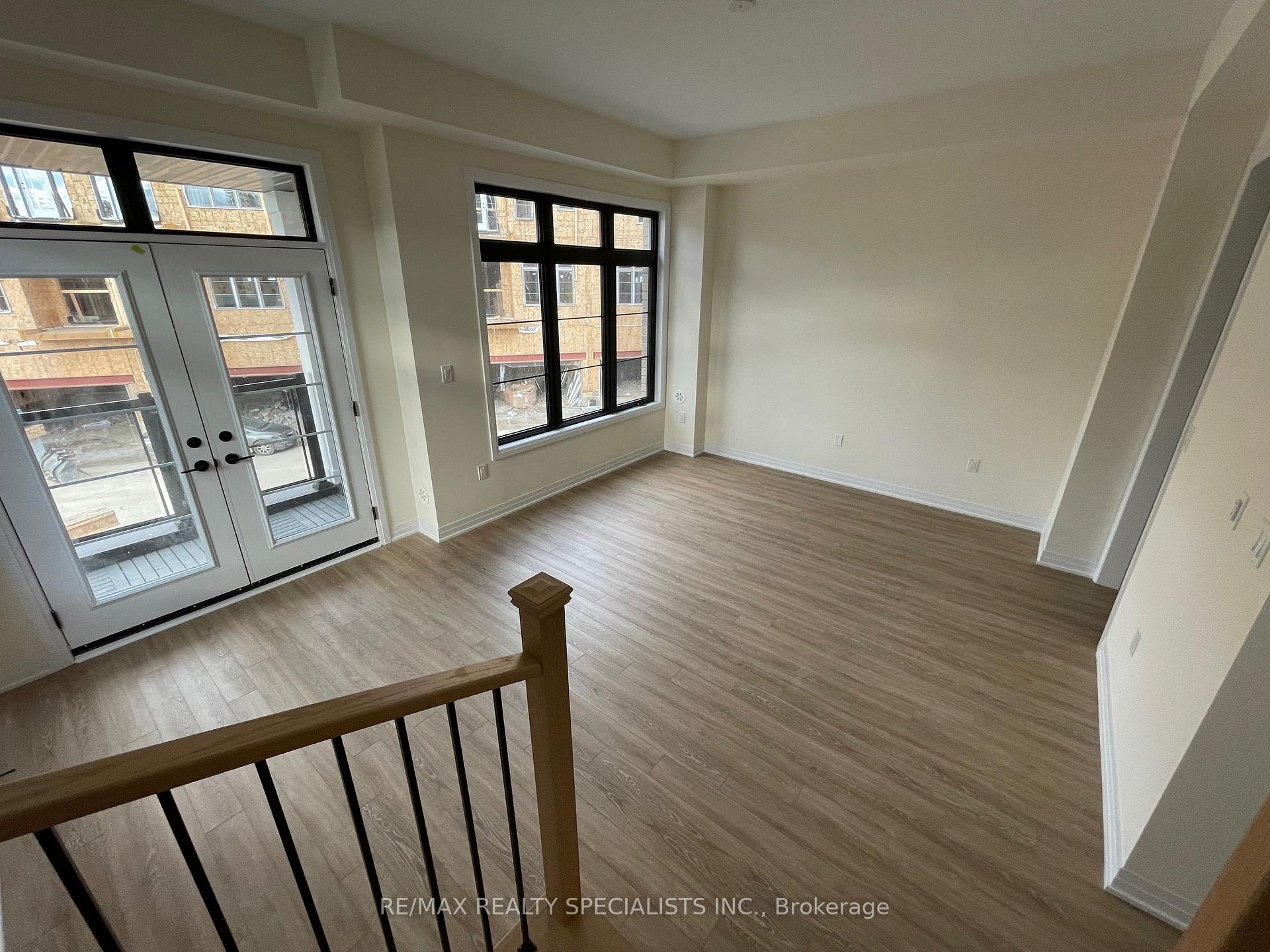 Photo 18 of 39 De La Roche Drive, Vaughan, Vellore Village — HOMEH