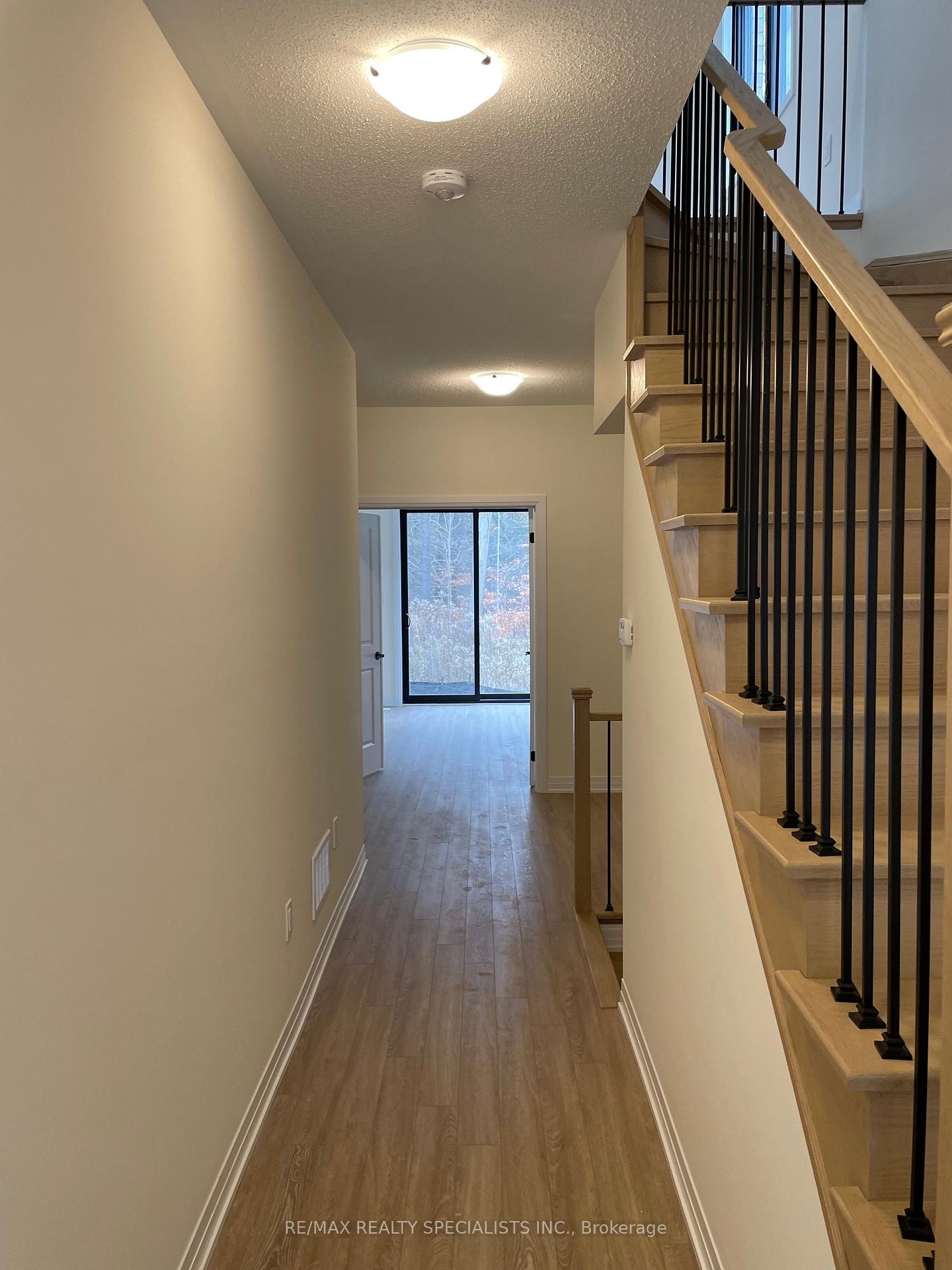 Photo 24 of 39 De La Roche Drive, Vaughan, Vellore Village — HOMEH