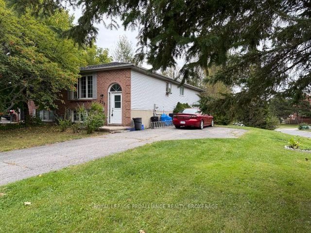 Photo 2 of 272 Owens Crescent, Kingston, East Gardiners Rd — HOMEH