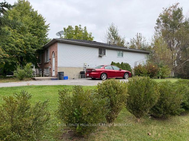 Photo 4 of 272 Owens Crescent, Kingston, East Gardiners Rd — HOMEH