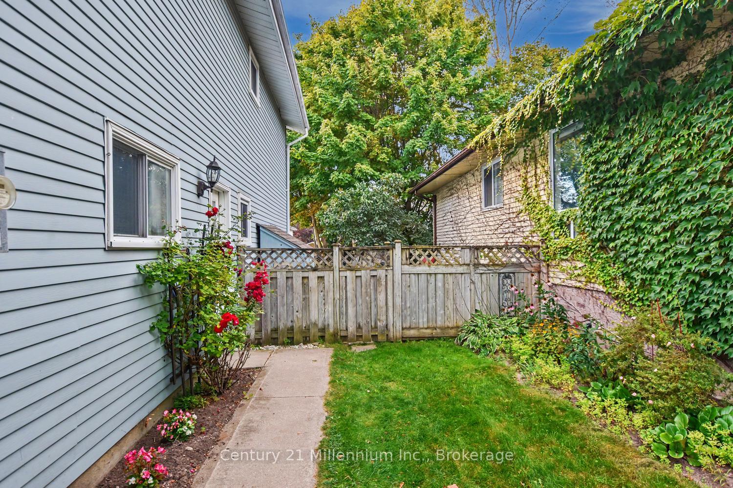 Photo 9 of 18 Dillon Drive, Collingwood — HOMEH