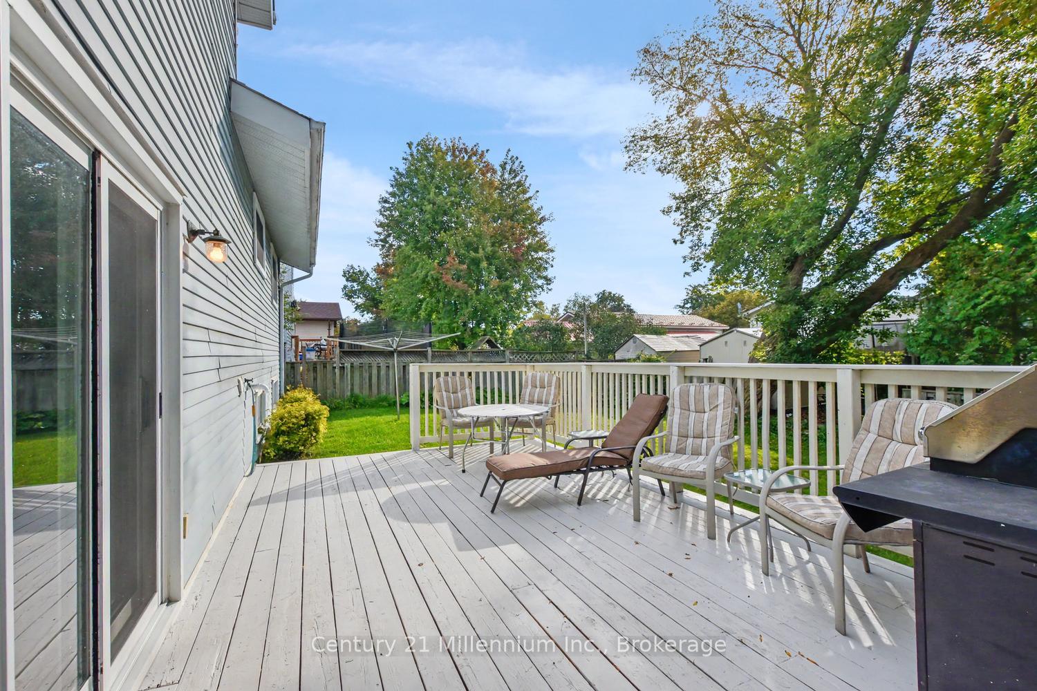 Photo 11 of 18 Dillon Drive, Collingwood — HOMEH