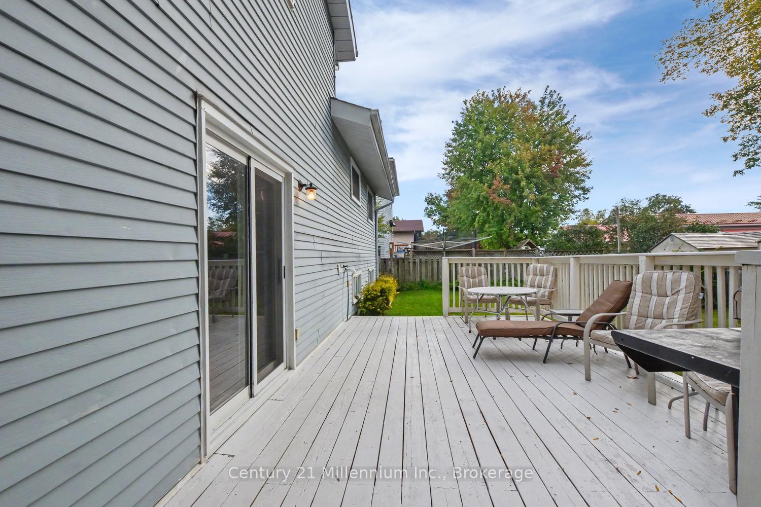 Photo 13 of 18 Dillon Drive, Collingwood — HOMEH
