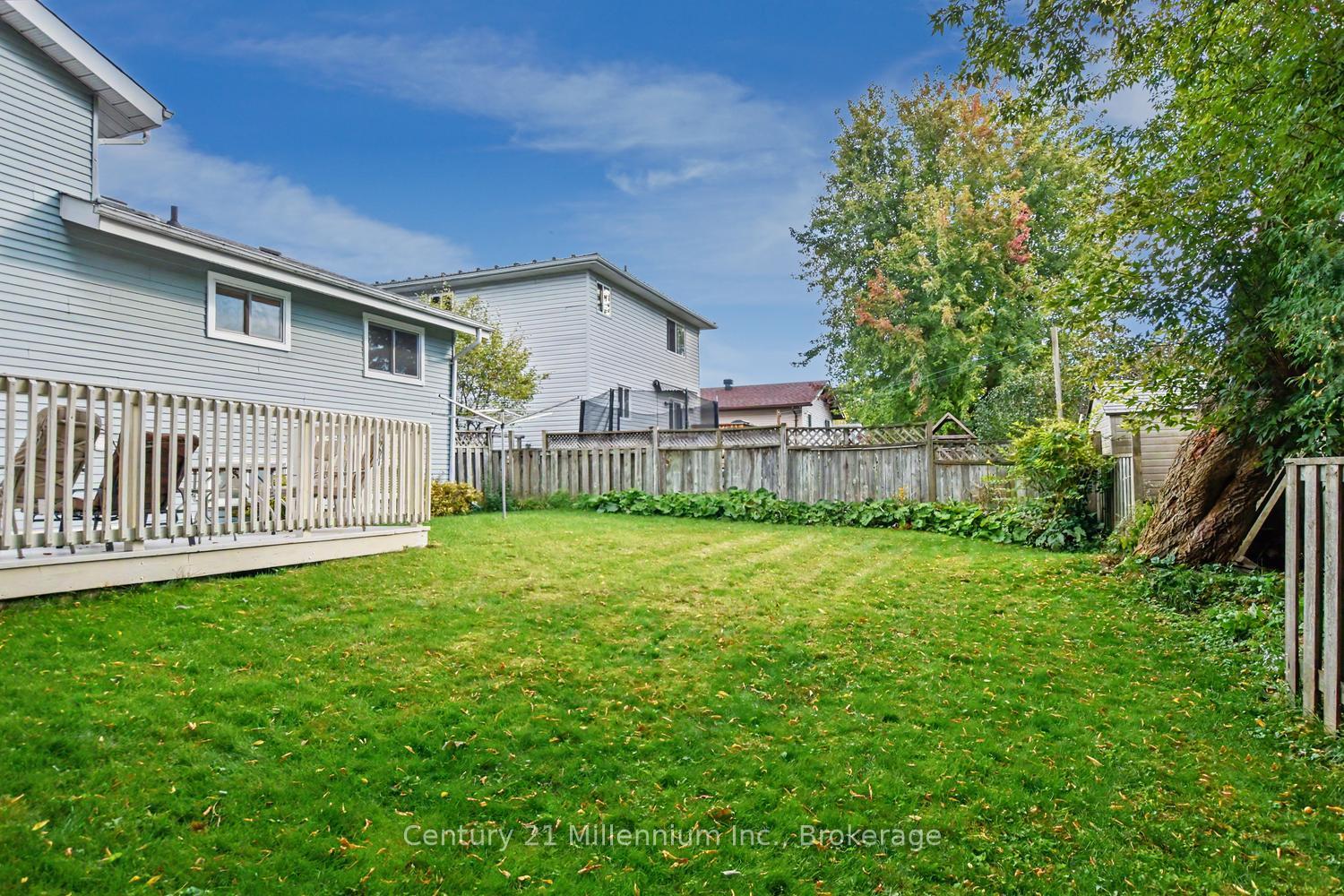 Photo 14 of 18 Dillon Drive, Collingwood — HOMEH