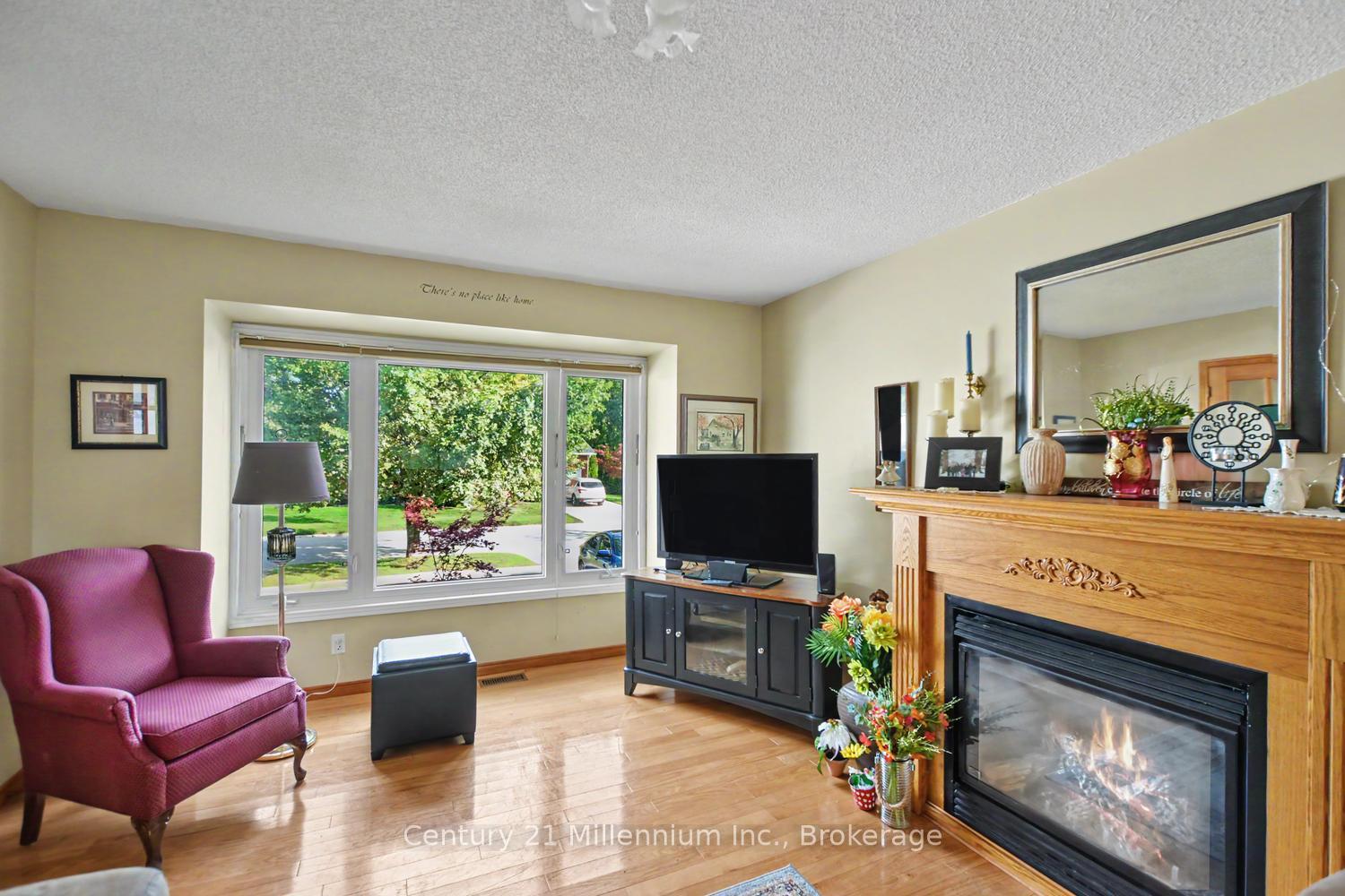 Photo 21 of 18 Dillon Drive, Collingwood — HOMEH