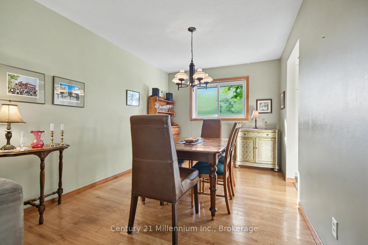 Photo 6 of 18 Dillon Drive, Collingwood — HOMEH