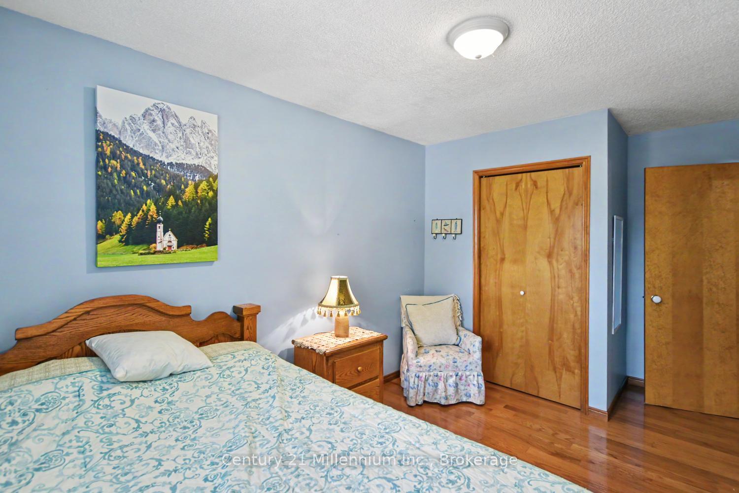 Photo 33 of 18 Dillon Drive, Collingwood — HOMEH