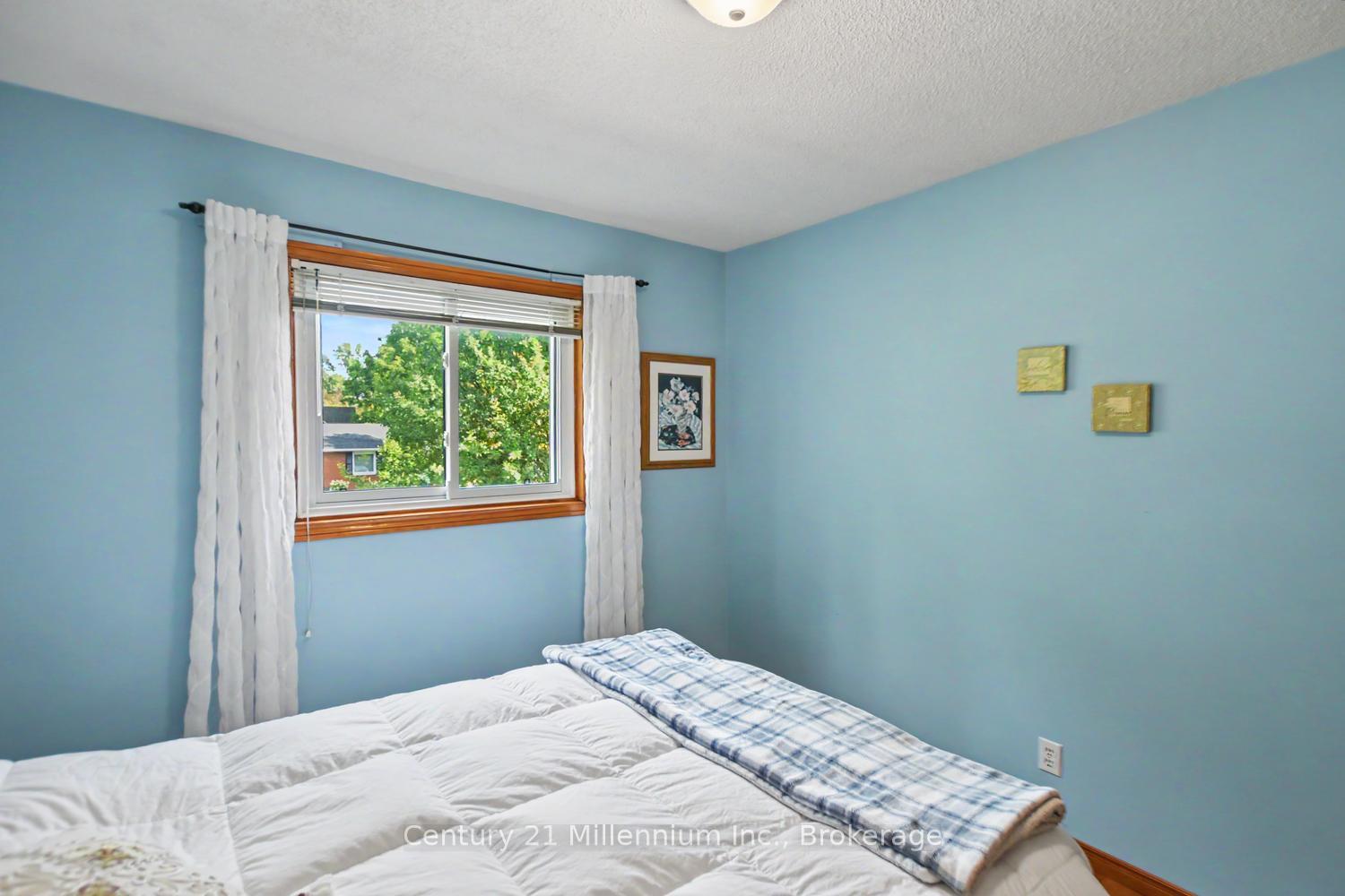 Photo 37 of 18 Dillon Drive, Collingwood — HOMEH