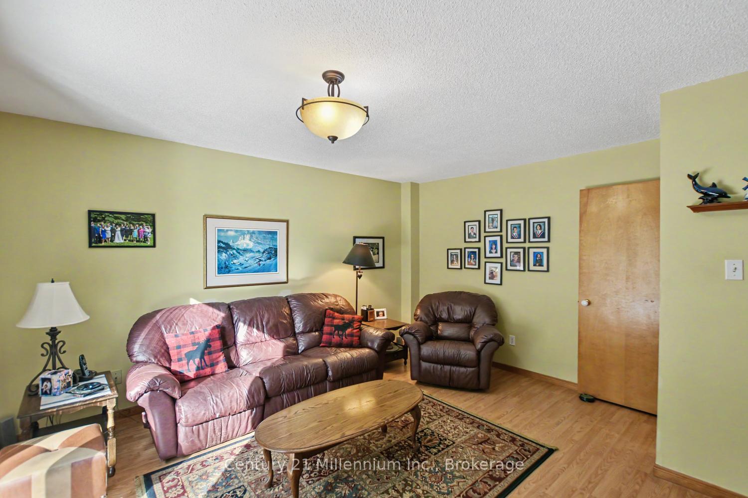 Photo 39 of 18 Dillon Drive, Collingwood — HOMEH