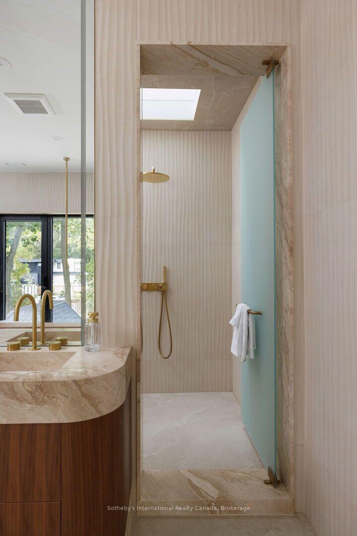 Photo 18 of 123 Tavistock Square, Oakville, Southwest — HOMEH