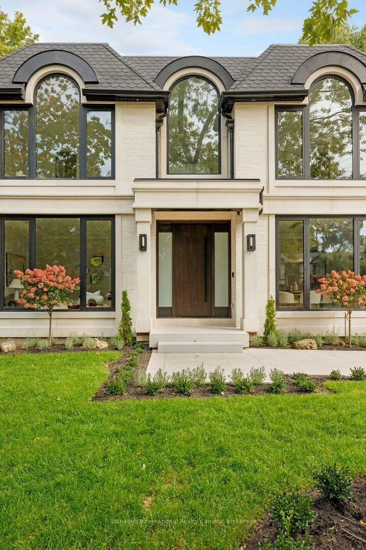 Photo 4 of 123 Tavistock Square, Oakville, Southwest — HOMEH