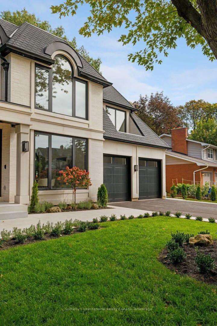 Photo 5 of 123 Tavistock Square, Oakville, Southwest — HOMEH