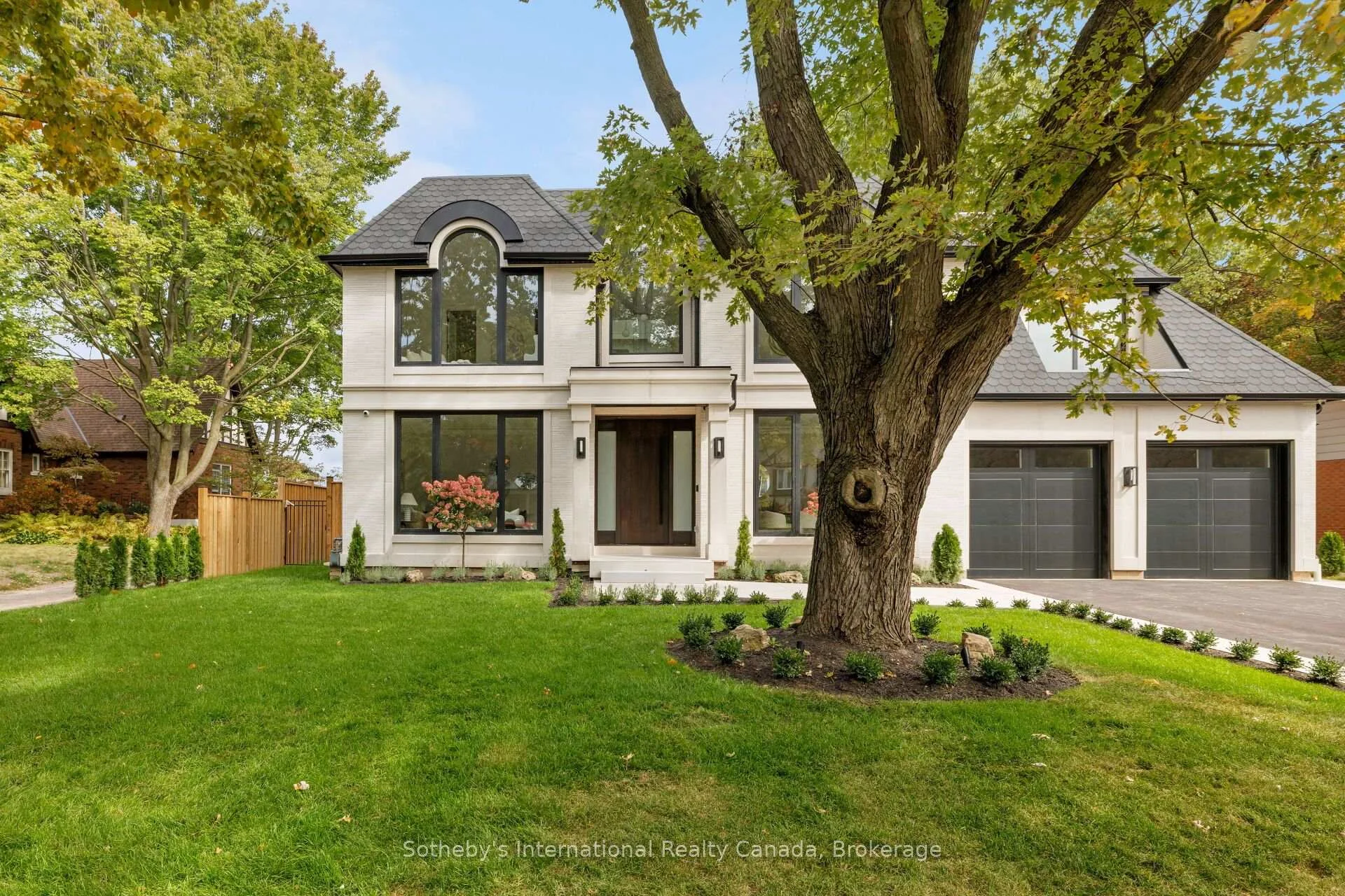 Photo 6 of 123 Tavistock Square, Oakville, Southwest — HOMEH