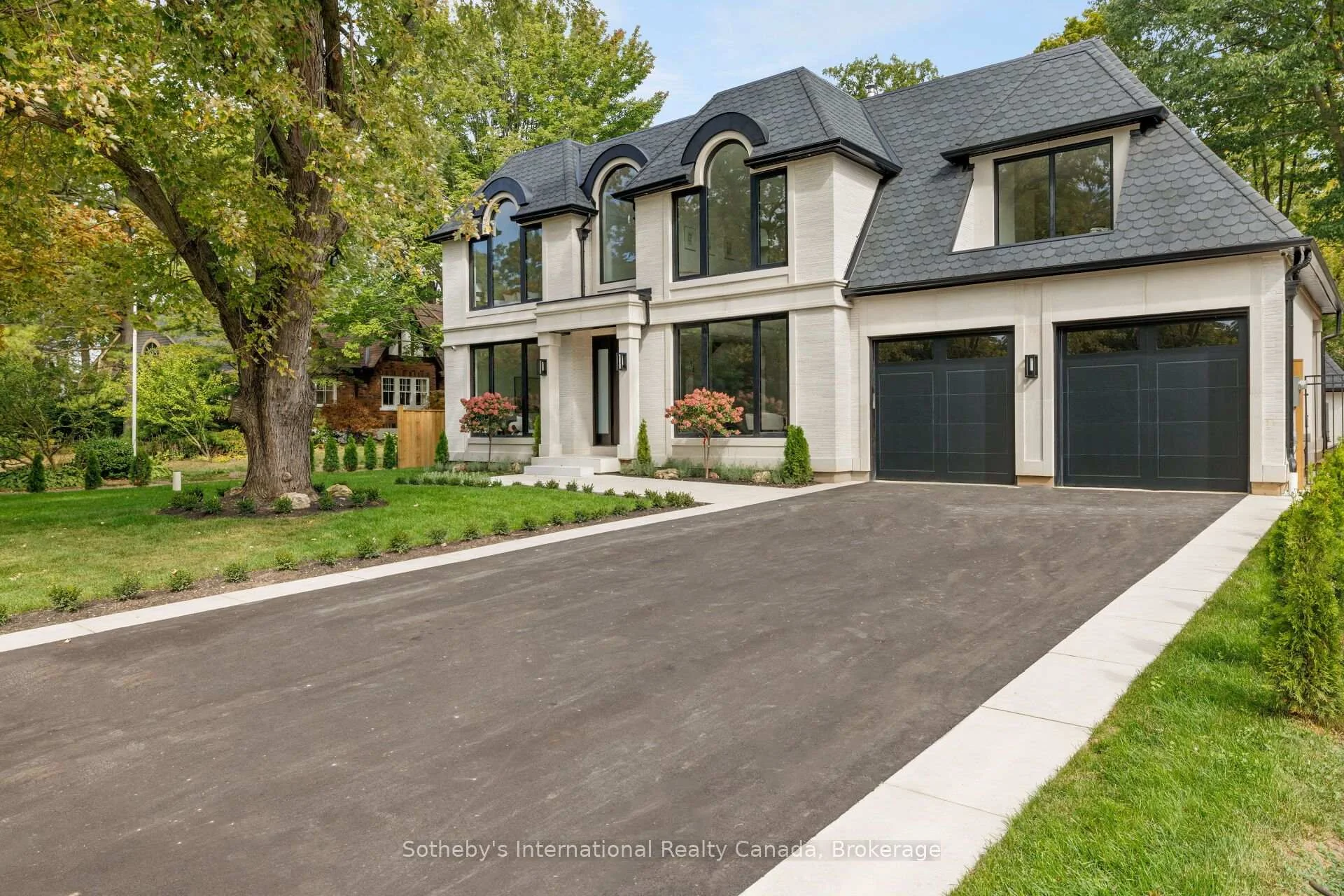 Photo 7 of 123 Tavistock Square, Oakville, Southwest — HOMEH