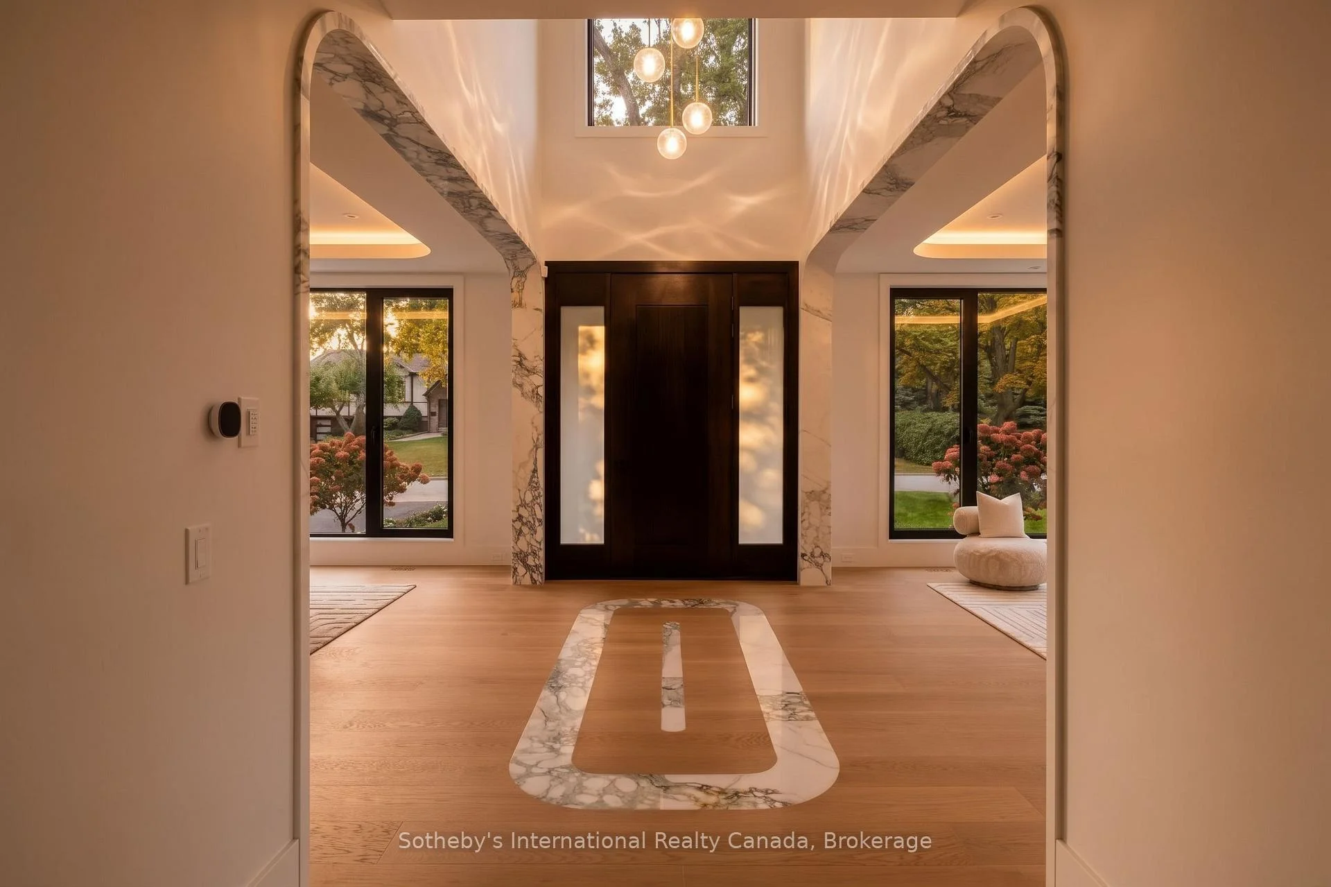 Photo 9 of 123 Tavistock Square, Oakville, Southwest — HOMEH