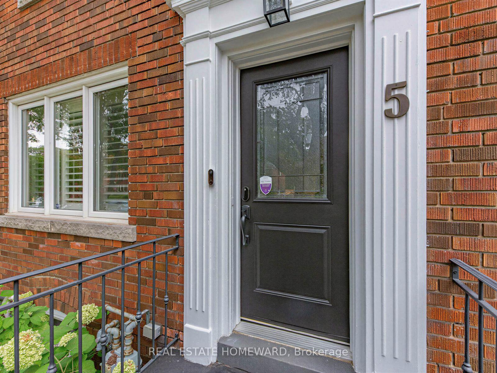 Photo 2 of 5 Beaufield Avenue, Toronto, Leaside — HOMEH