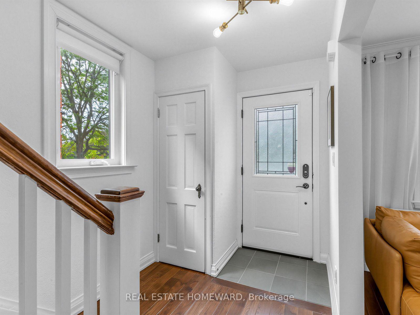 Photo 3 of 5 Beaufield Avenue, Toronto, Leaside — HOMEH