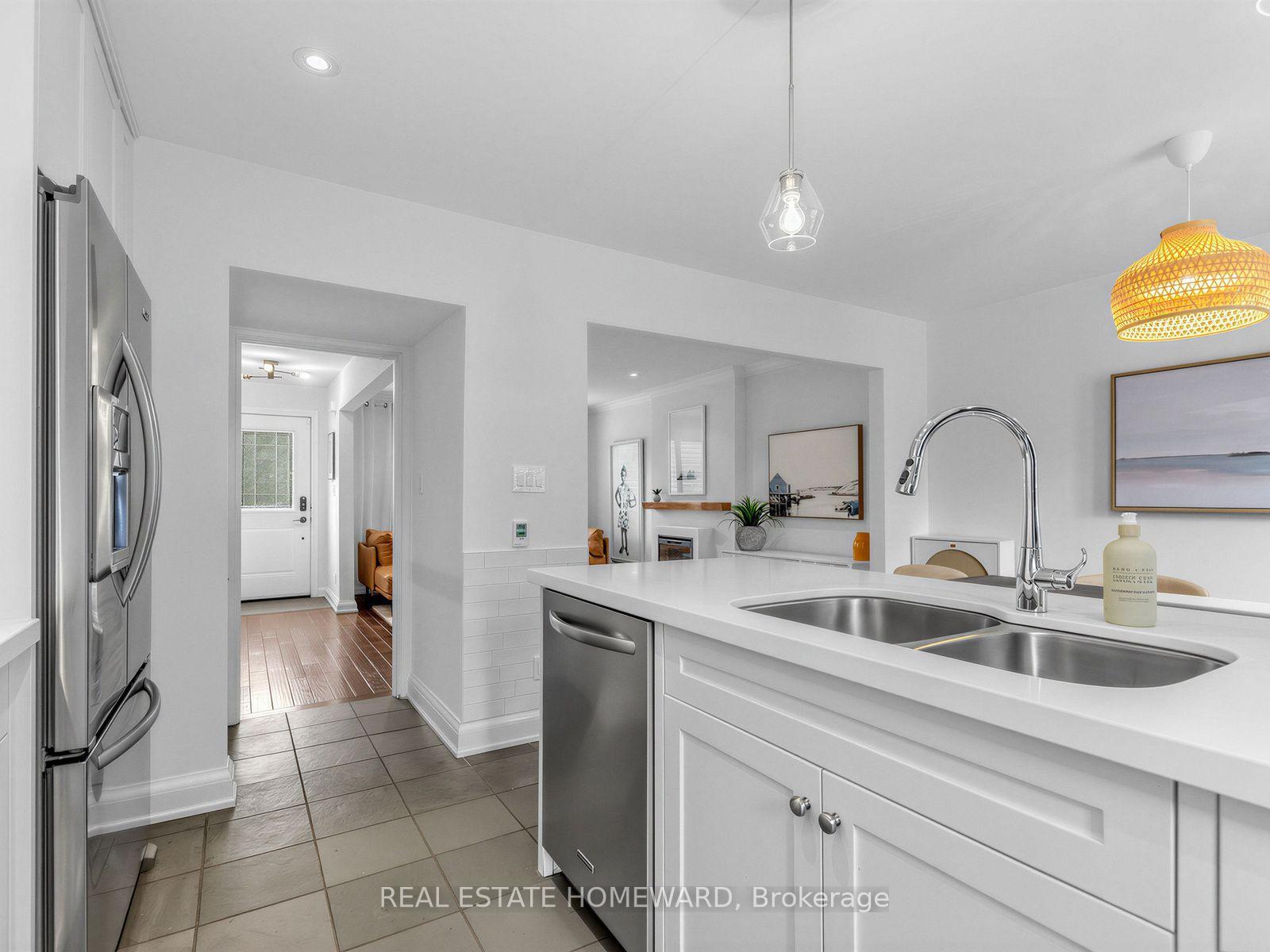 Photo 13 of 5 Beaufield Avenue, Toronto, Leaside — HOMEH