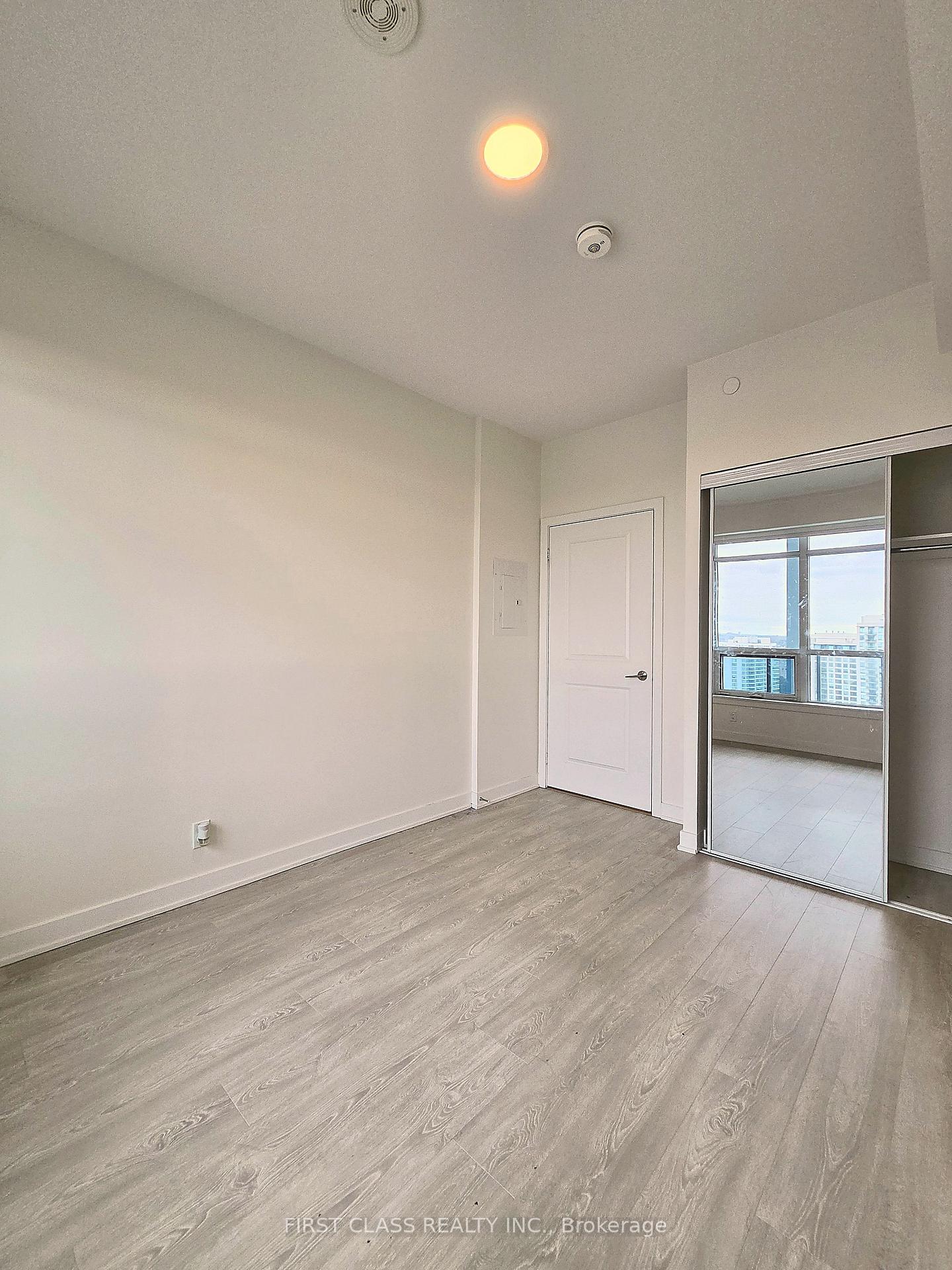 Photo 8 of Unit A1606, 30 Upper Mall Way, Vaughan, Brownridge — HOMEH