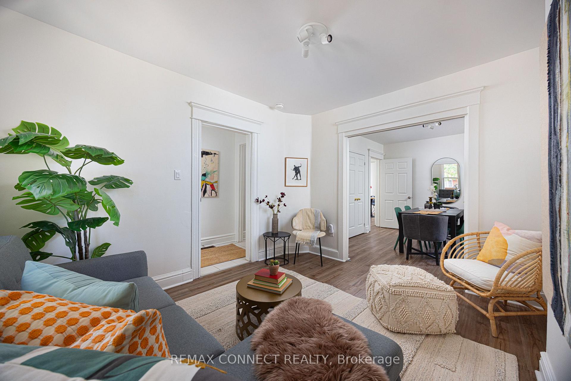 Photo 4 of 17 Muir Avenue, Toronto, Dufferin Grove — HOMEH