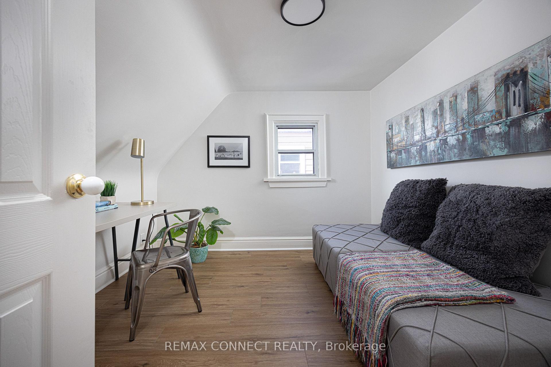 Photo 22 of 17 Muir Avenue, Toronto, Dufferin Grove — HOMEH