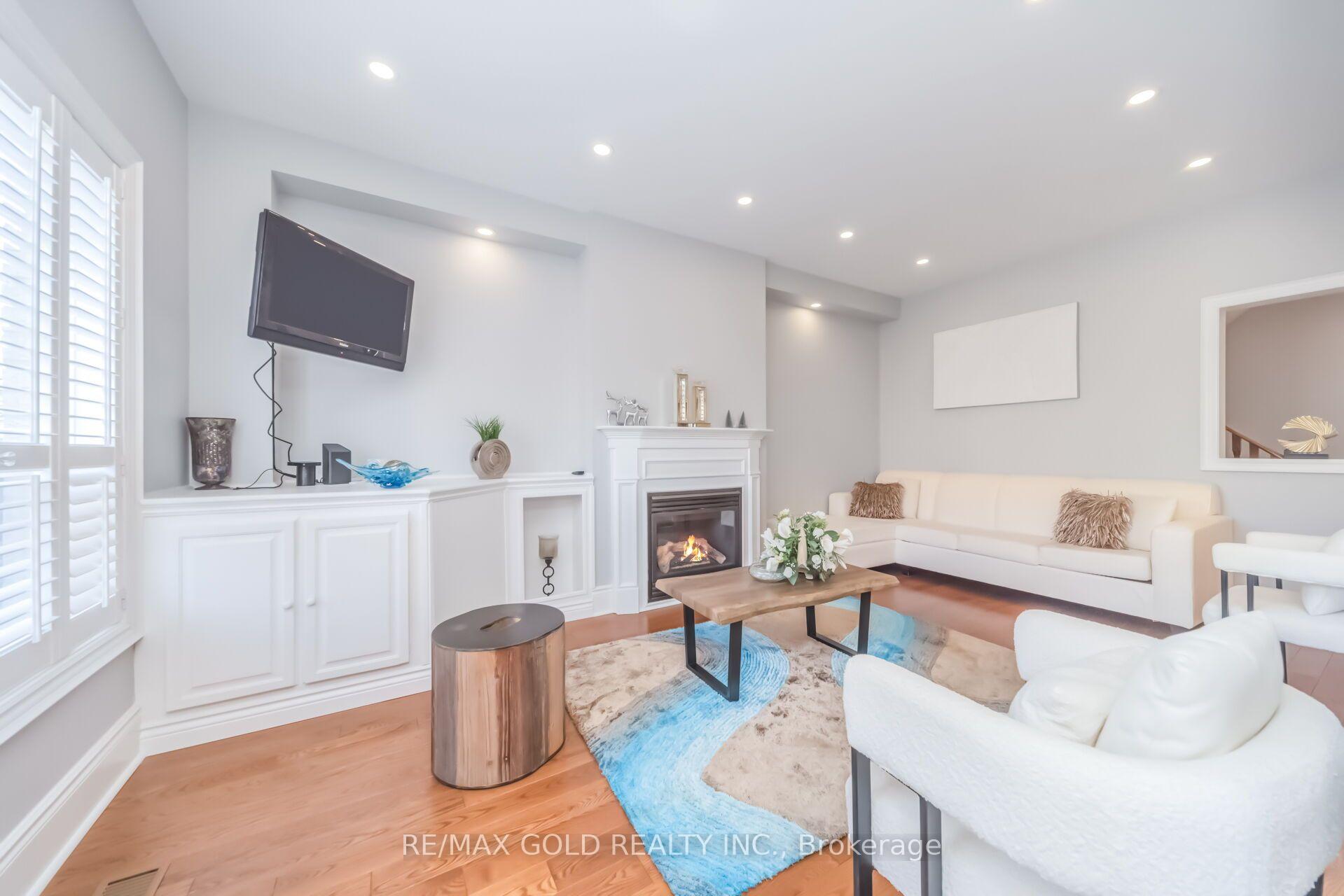 Photo 6 of 15 Newark Way, Brampton, Fletcher's Meadow — HOMEH