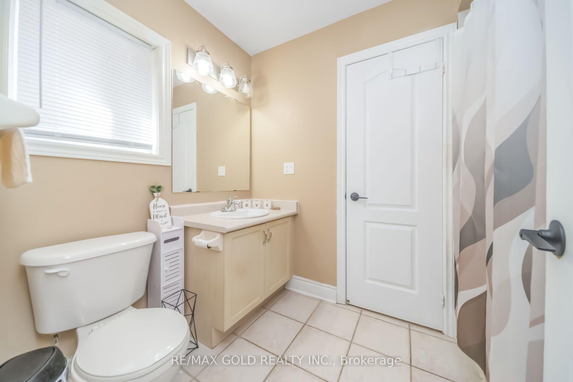 Photo 21 of 15 Newark Way, Brampton, Fletcher's Meadow — HOMEH