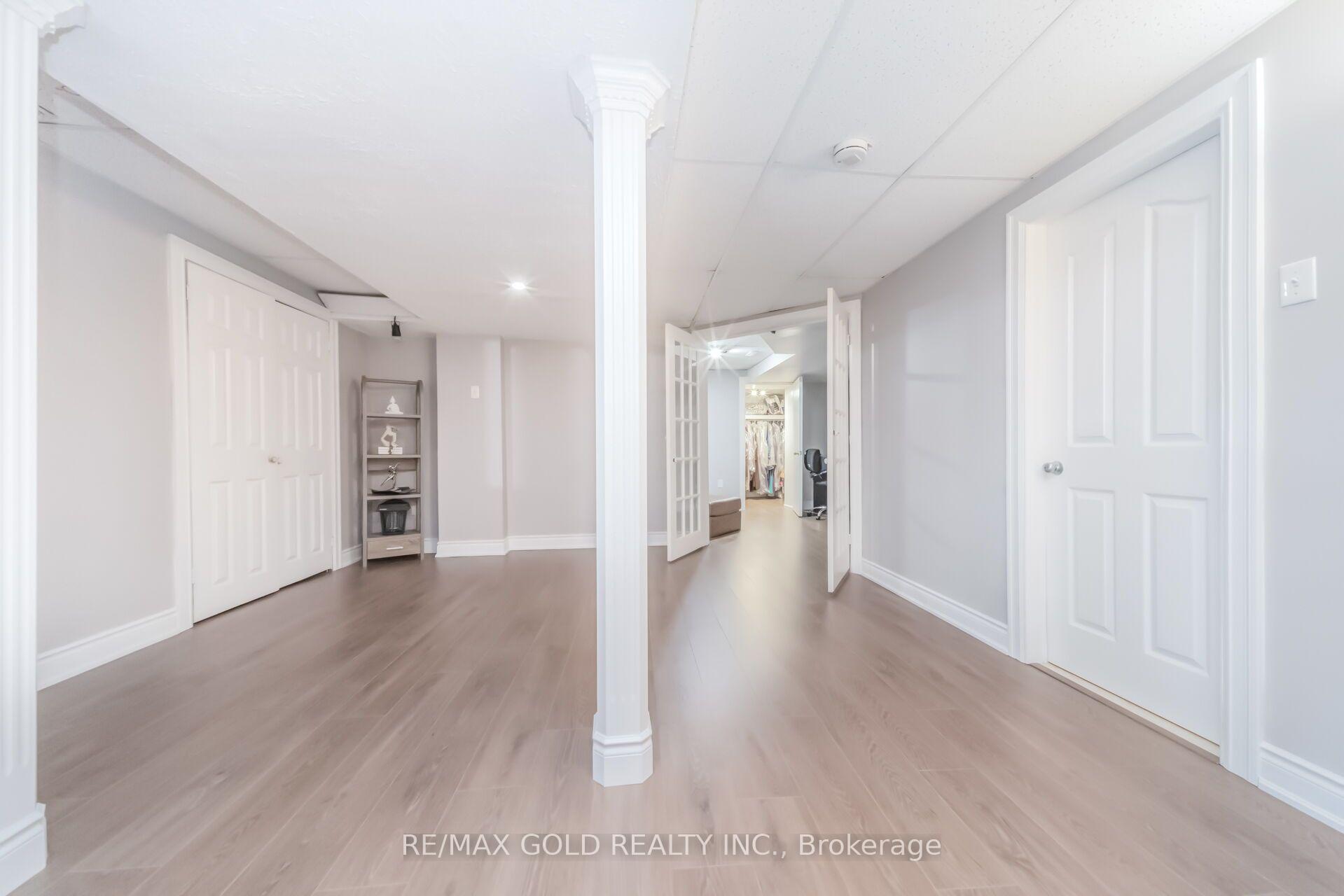 Photo 33 of 15 Newark Way, Brampton, Fletcher's Meadow — HOMEH