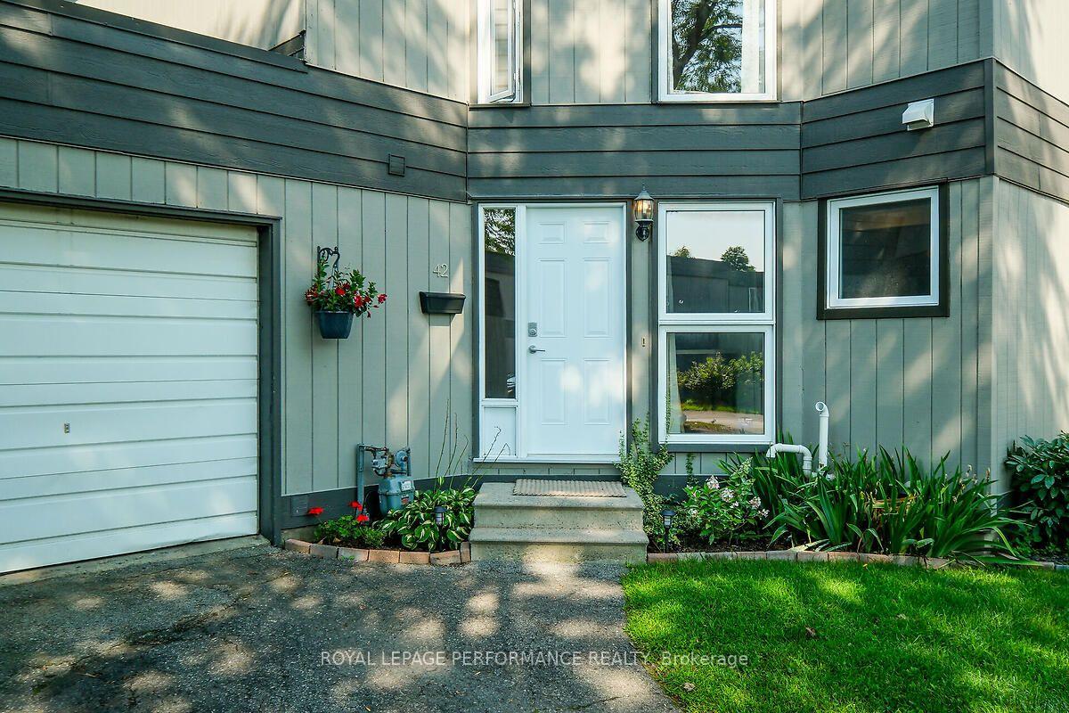 Photo 1 of Unit 28, 42 Compata Way, Ottawa, Blackburn Hamlet (South) — HOMEH