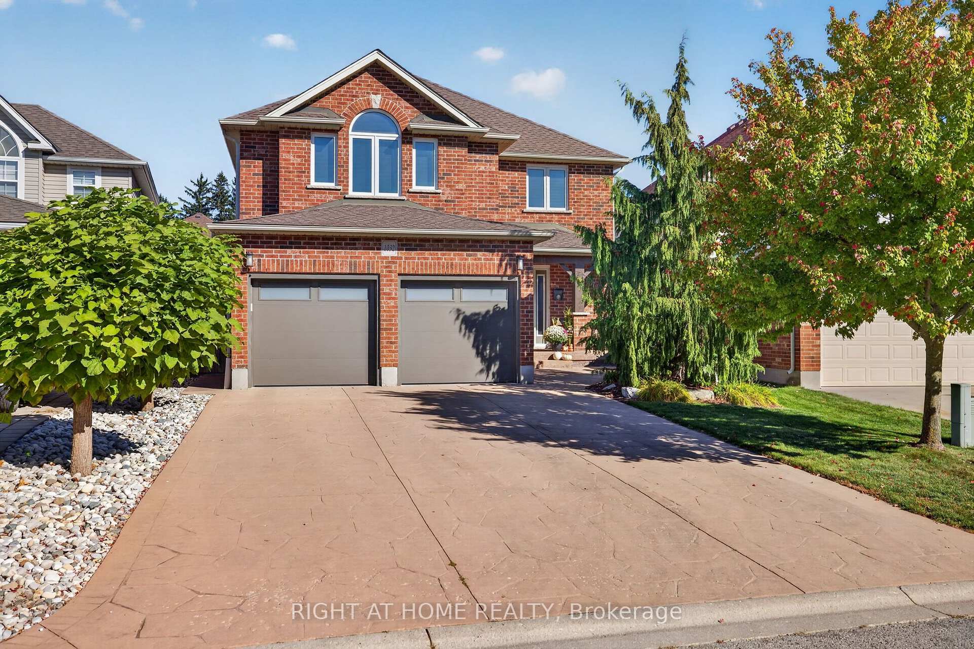 Photo 1 of 1032 Byronmanor Road, London, South K — HOMEH