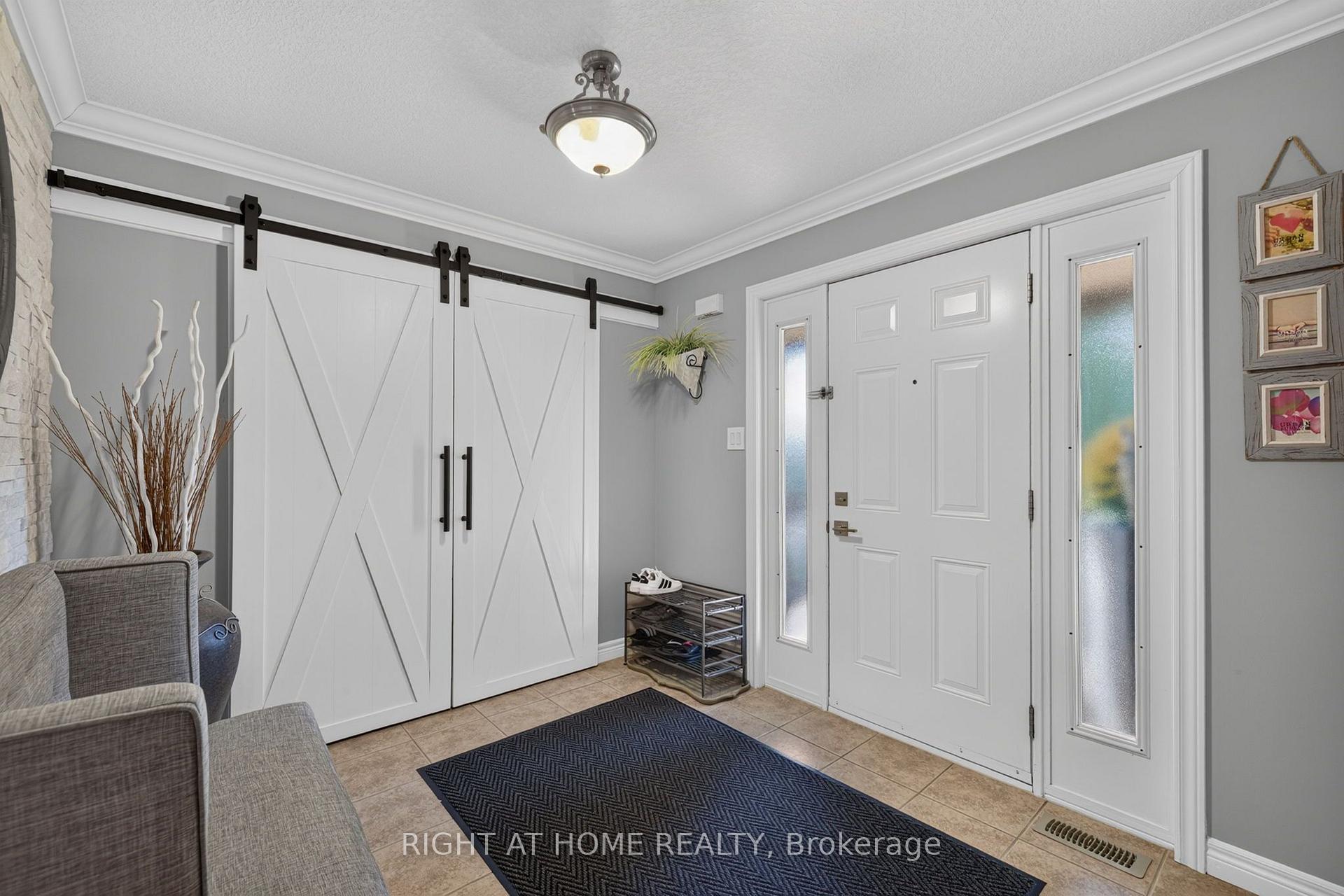 Photo 5 of 1032 Byronmanor Road, London, South K — HOMEH