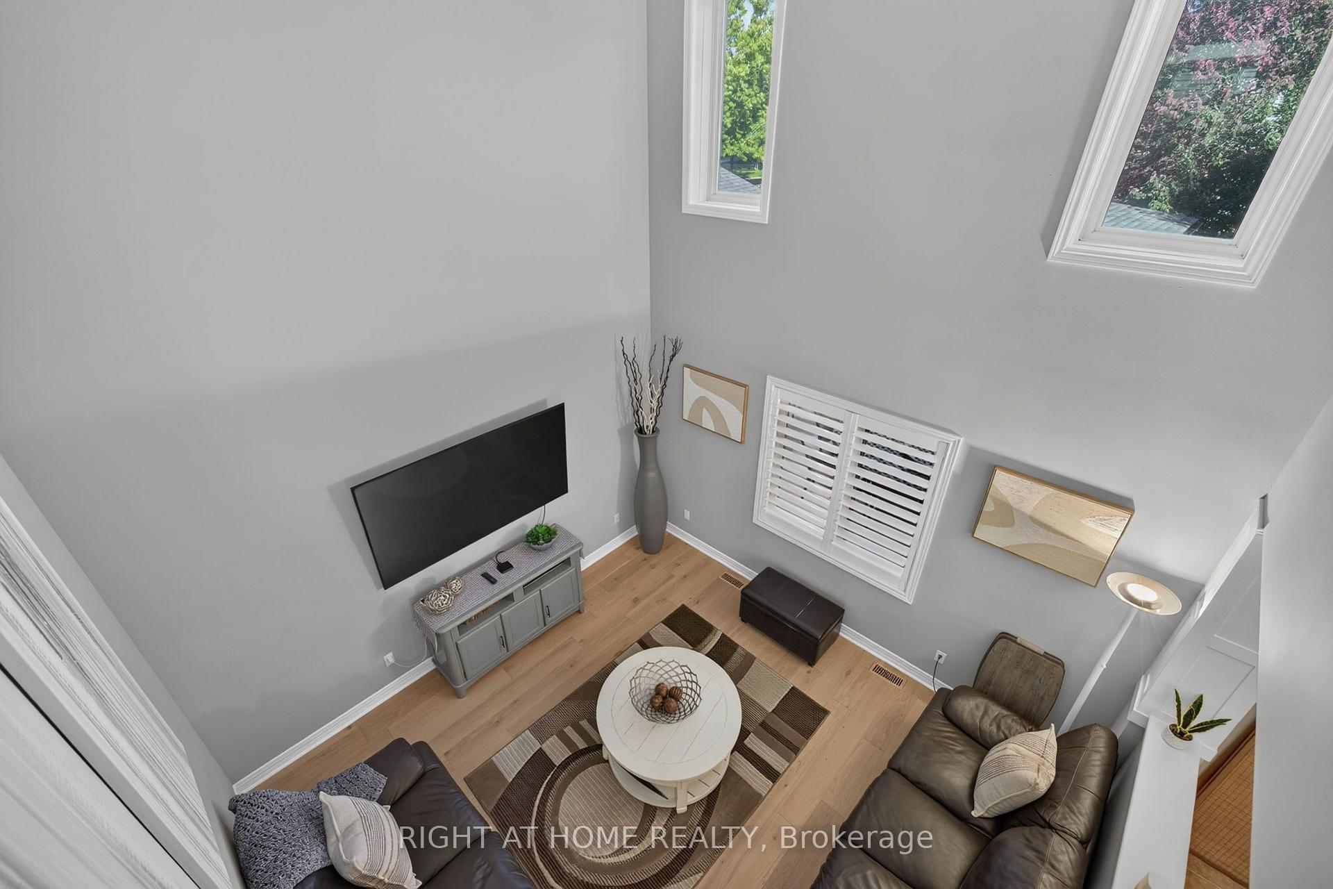 Photo 24 of 1032 Byronmanor Road, London, South K — HOMEH