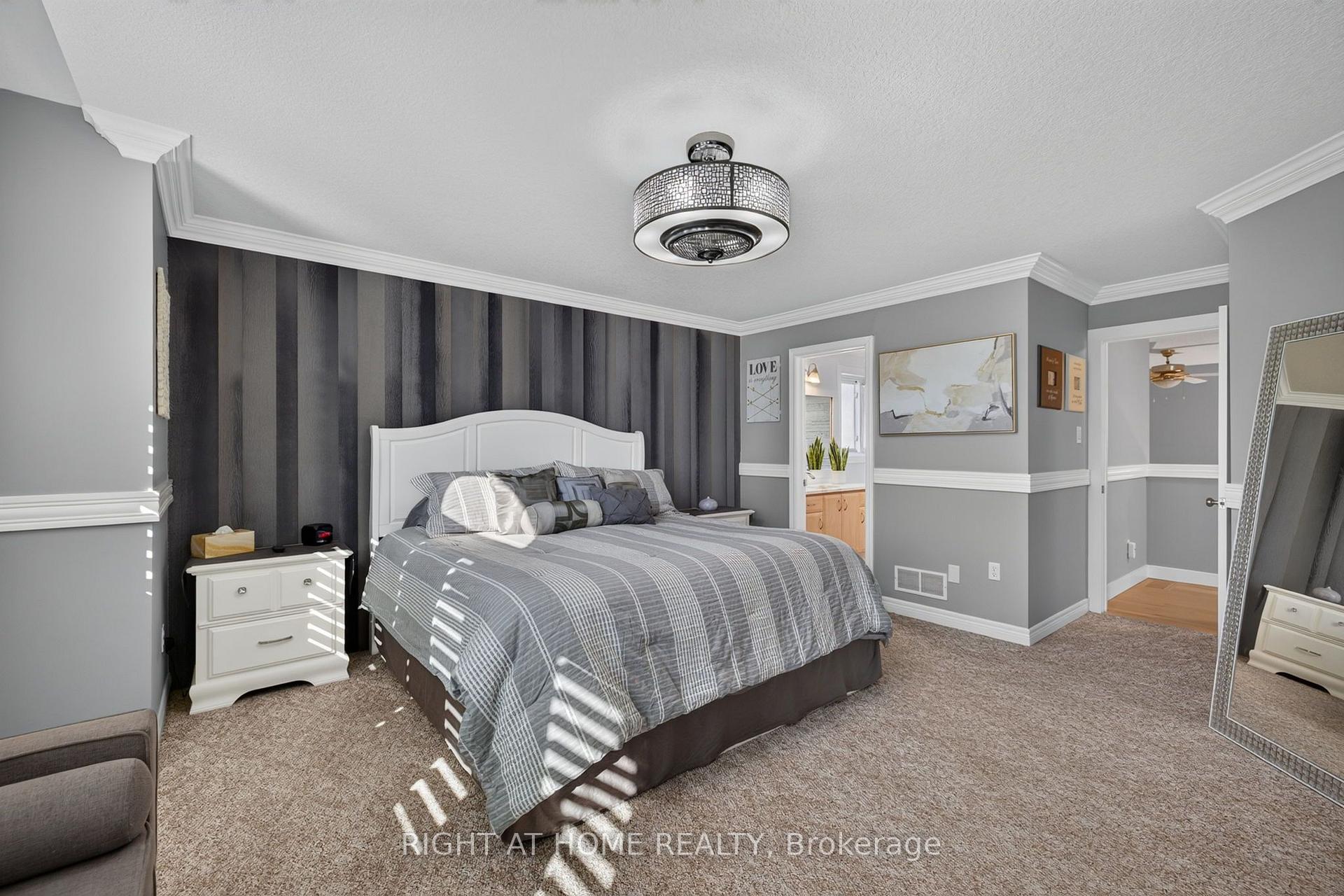 Photo 26 of 1032 Byronmanor Road, London, South K — HOMEH