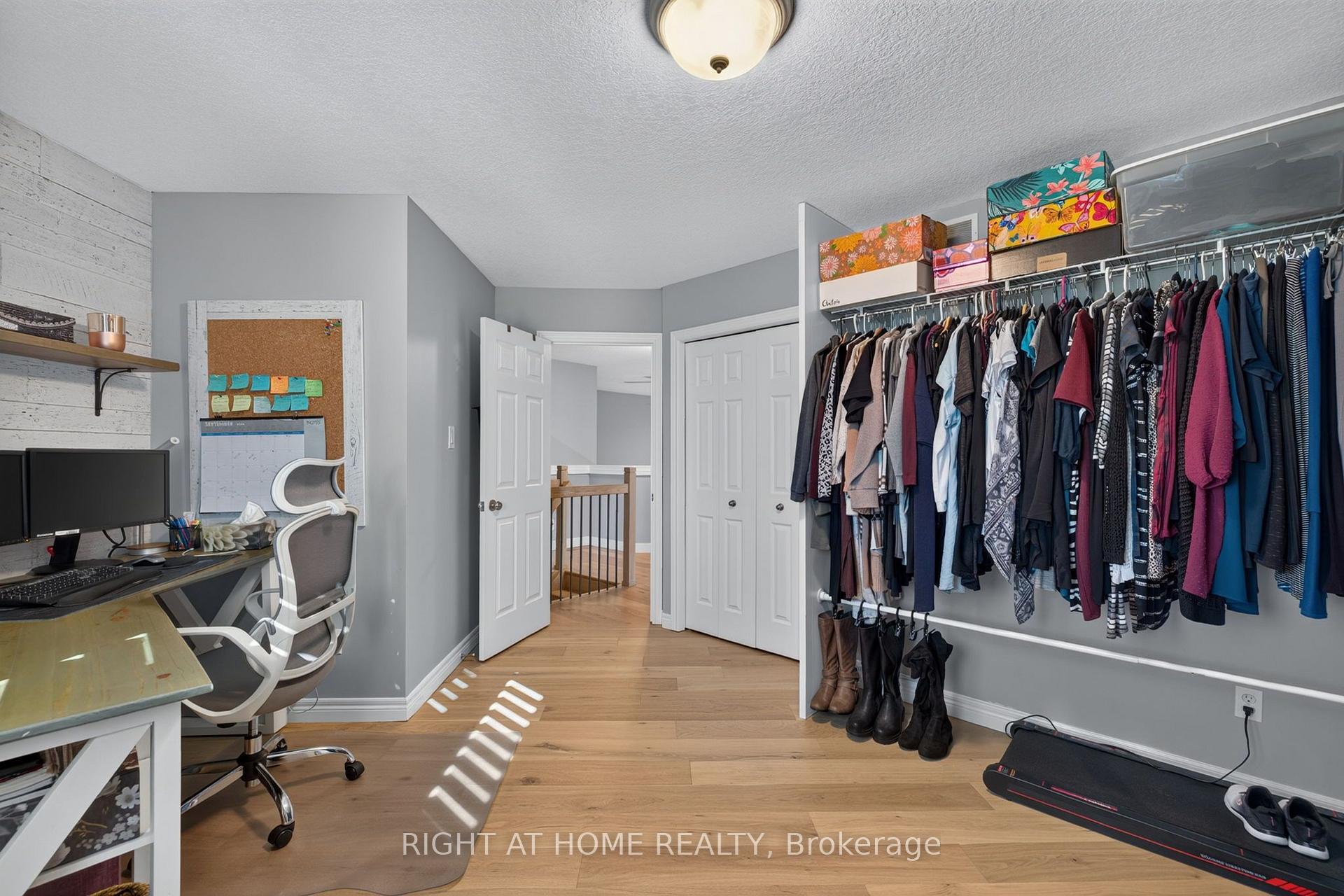 Photo 30 of 1032 Byronmanor Road, London, South K — HOMEH