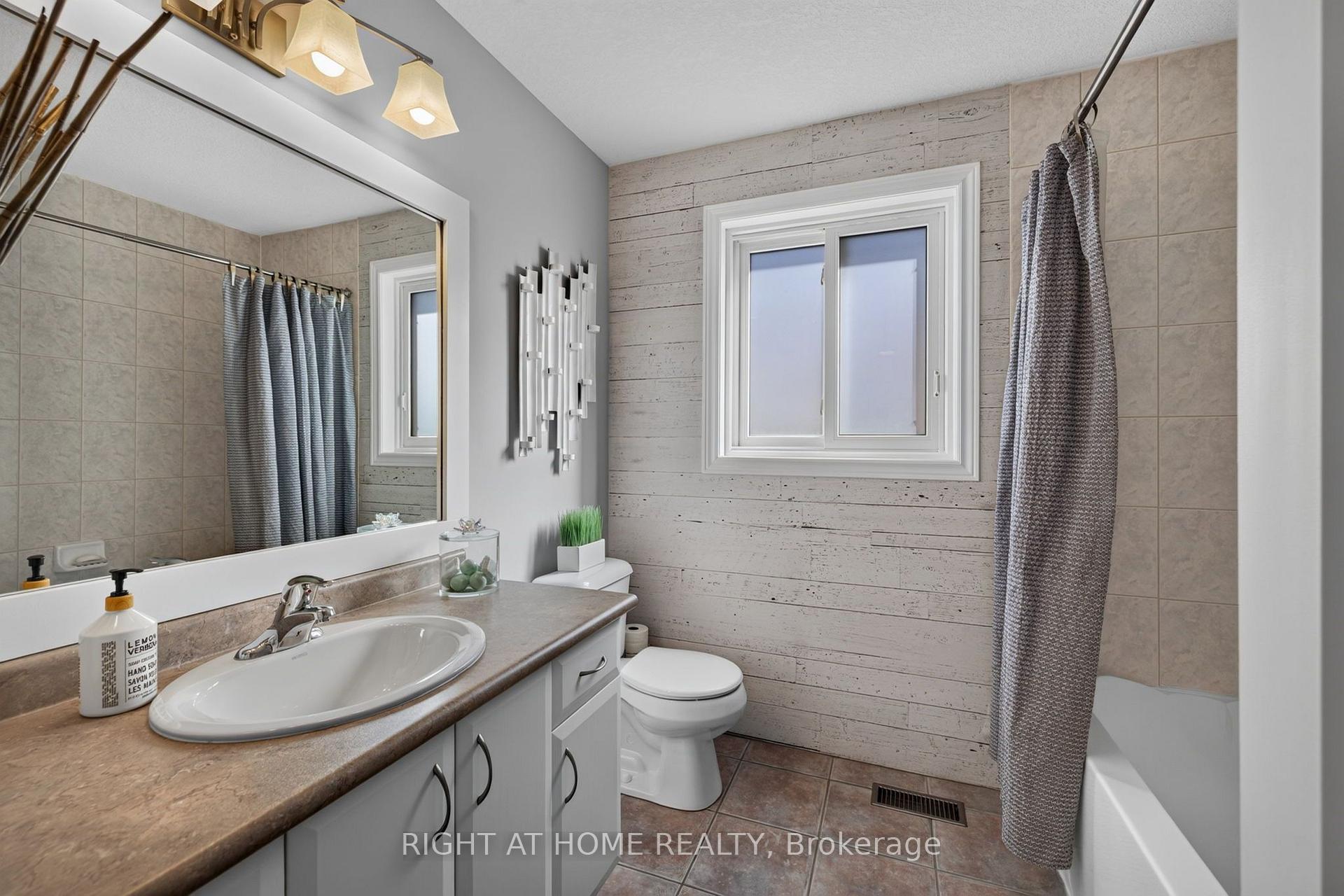 Photo 31 of 1032 Byronmanor Road, London, South K — HOMEH