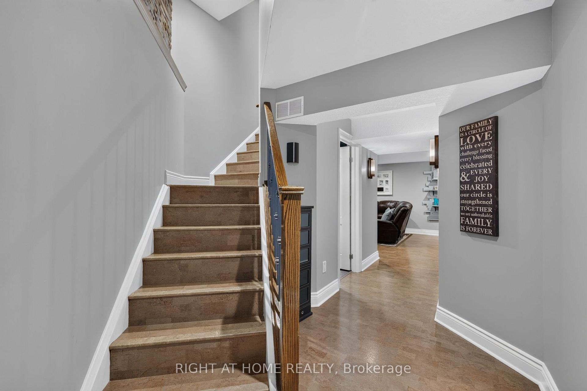Photo 32 of 1032 Byronmanor Road, London, South K — HOMEH