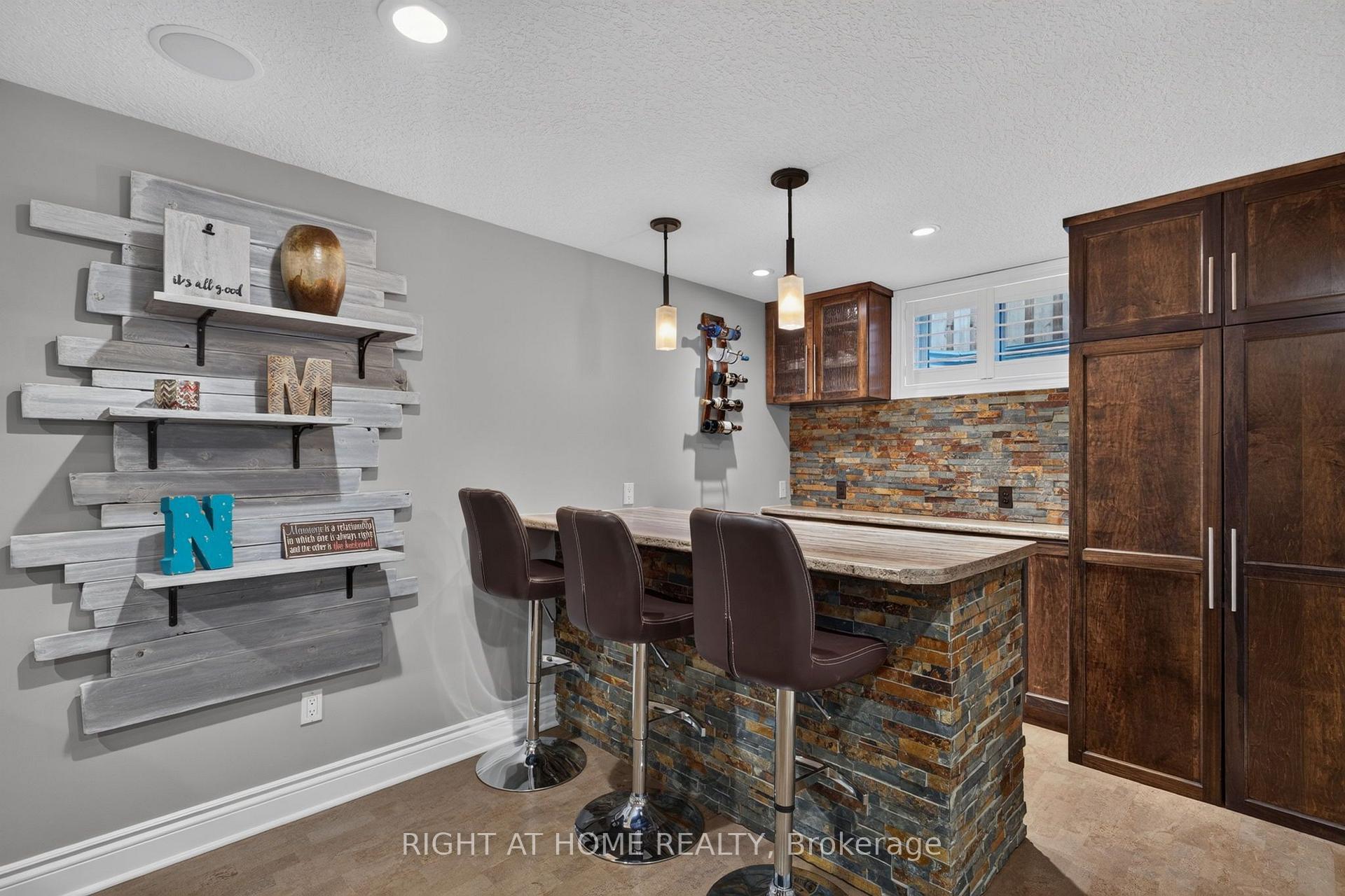Photo 38 of 1032 Byronmanor Road, London, South K — HOMEH