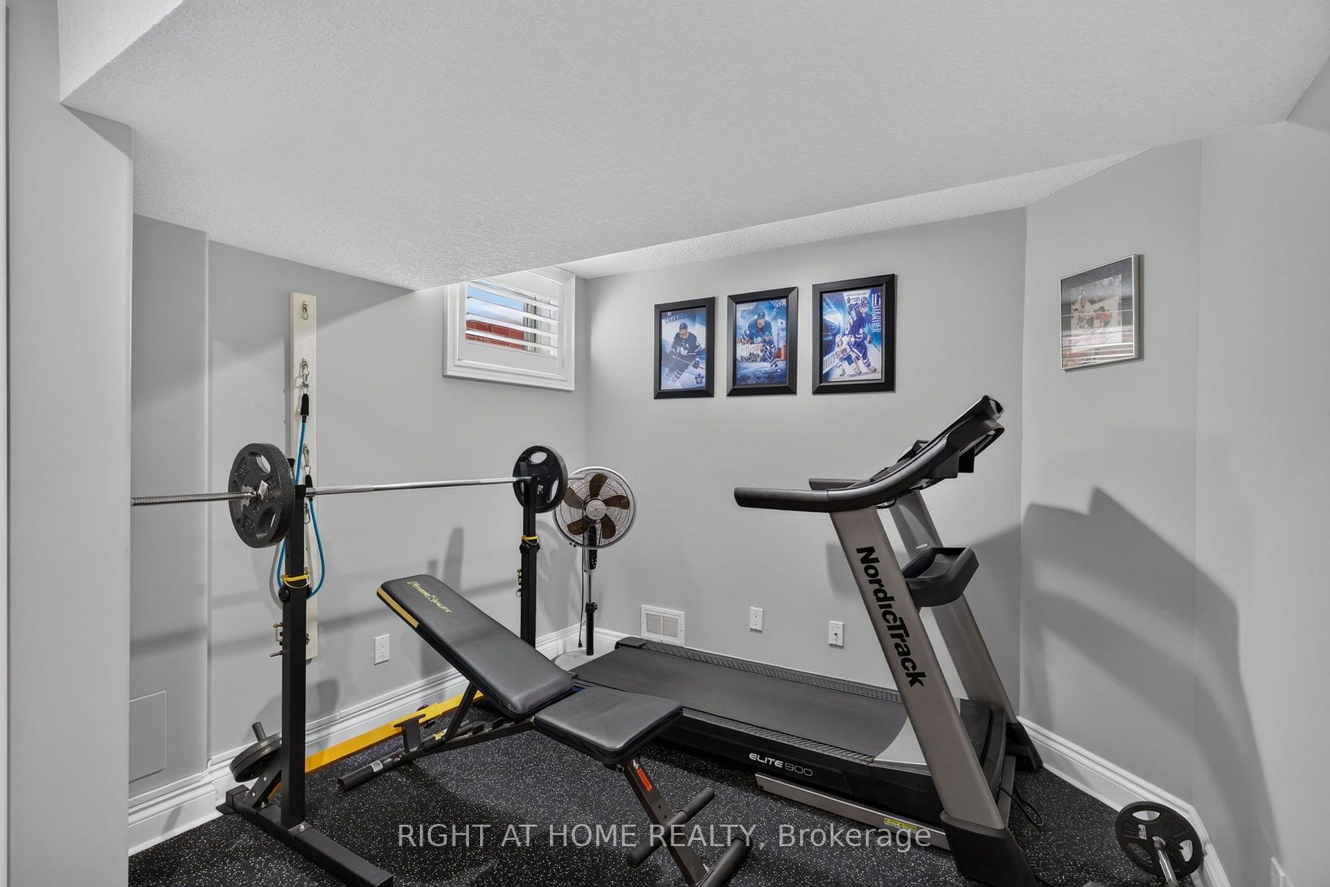 Photo 40 of 1032 Byronmanor Road, London, South K — HOMEH