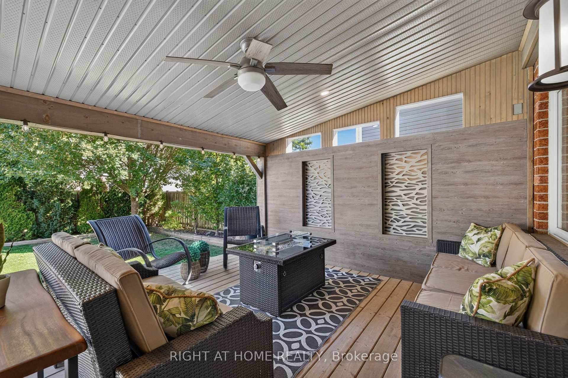 Photo 43 of 1032 Byronmanor Road, London, South K — HOMEH