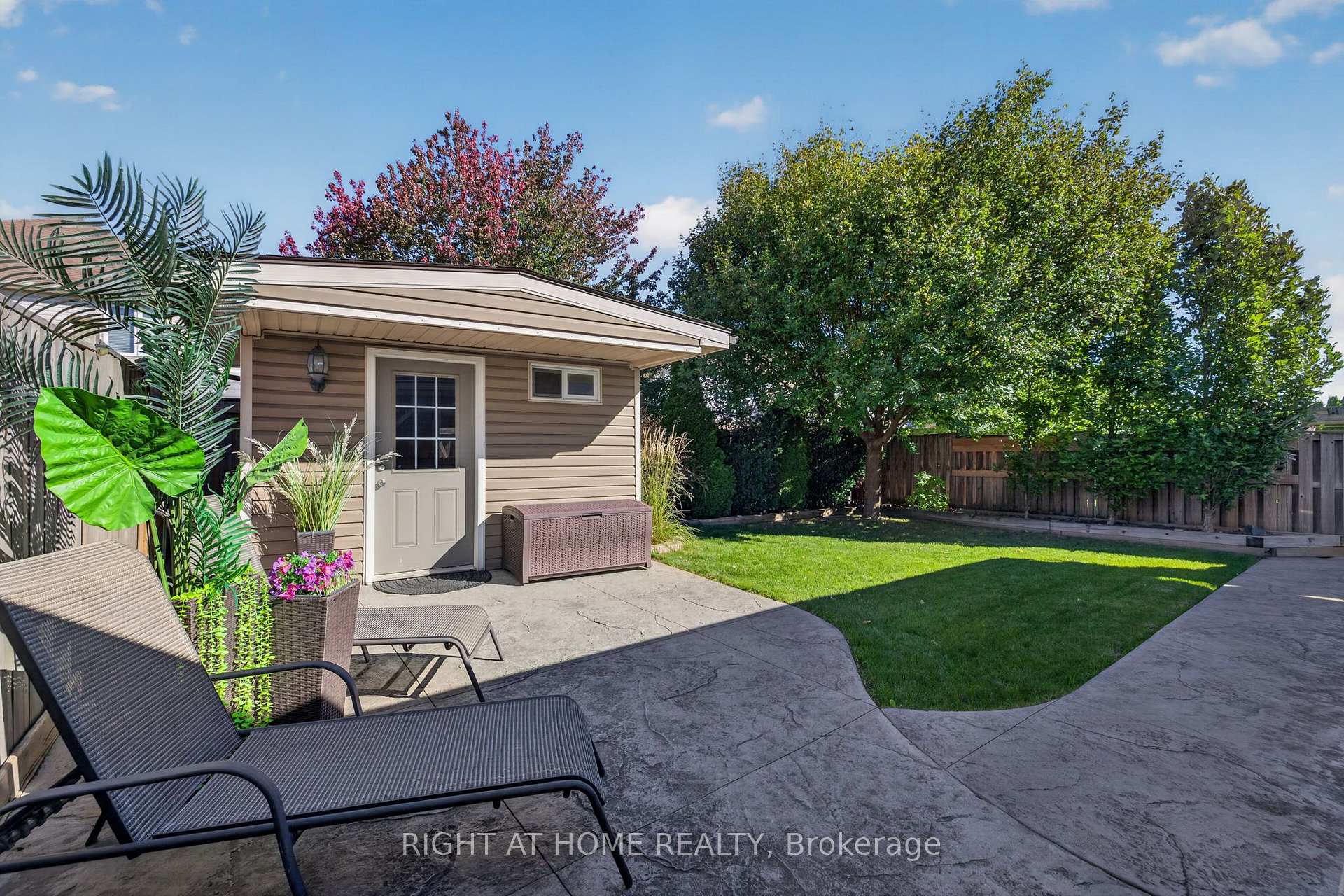 Photo 47 of 1032 Byronmanor Road, London, South K — HOMEH