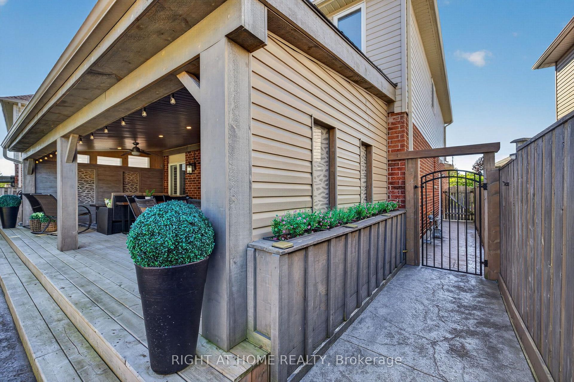 Photo 48 of 1032 Byronmanor Road, London, South K — HOMEH