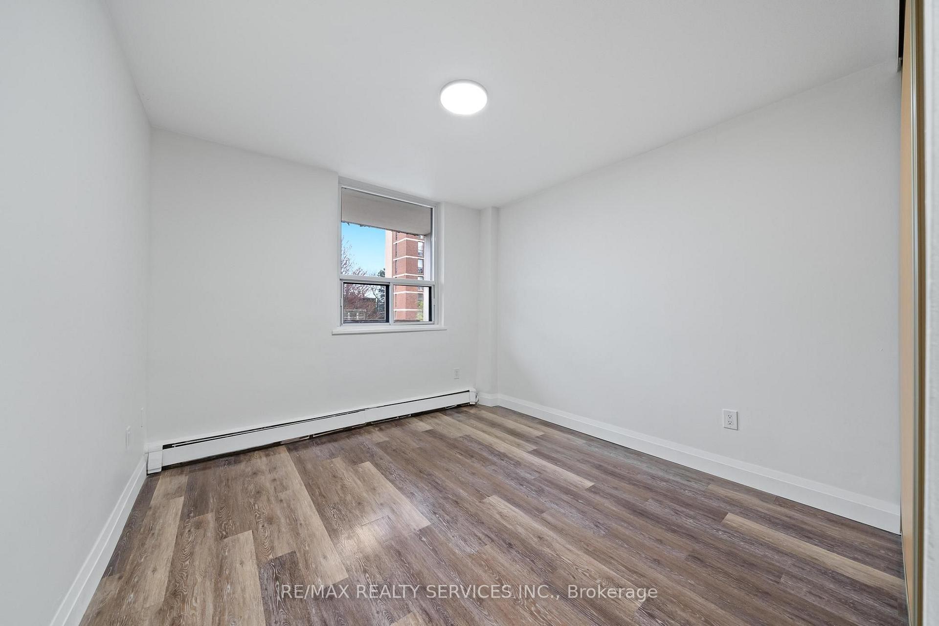 Photo 15 of Unit 908, 223 Jackson Street W, Hamilton, Durand — HOMEH